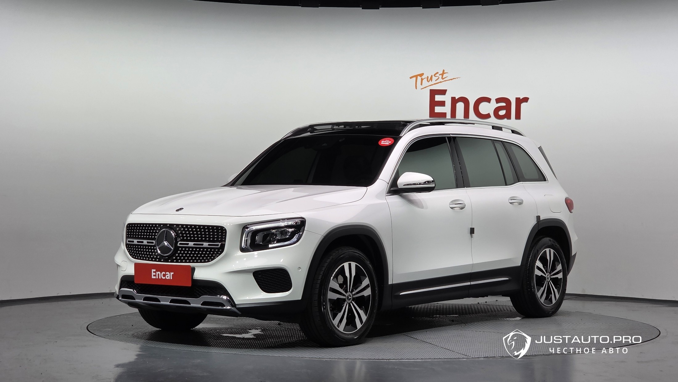 Автомобиль Mercedes-Benz GLB-Class