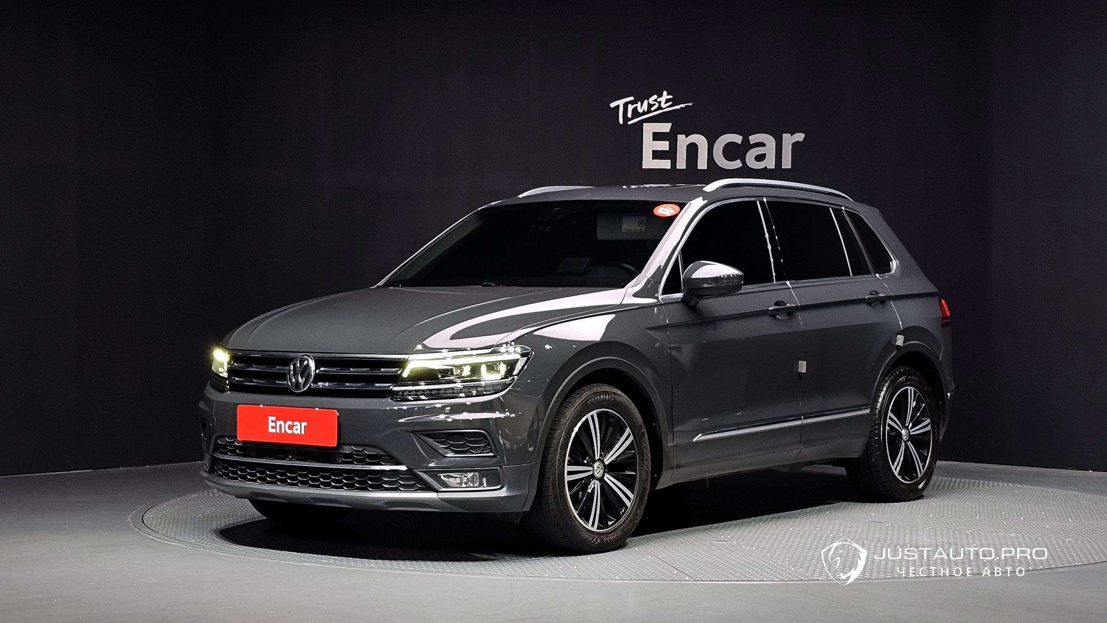 Автомобиль Volkswagen Tiguan