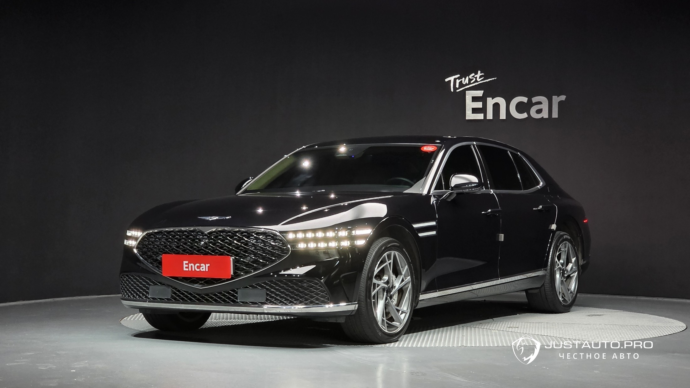 Автомобиль Genesis G90