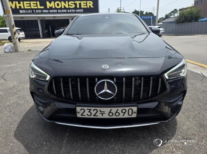 Автомобиль Mercedes-Benz CLA-Class