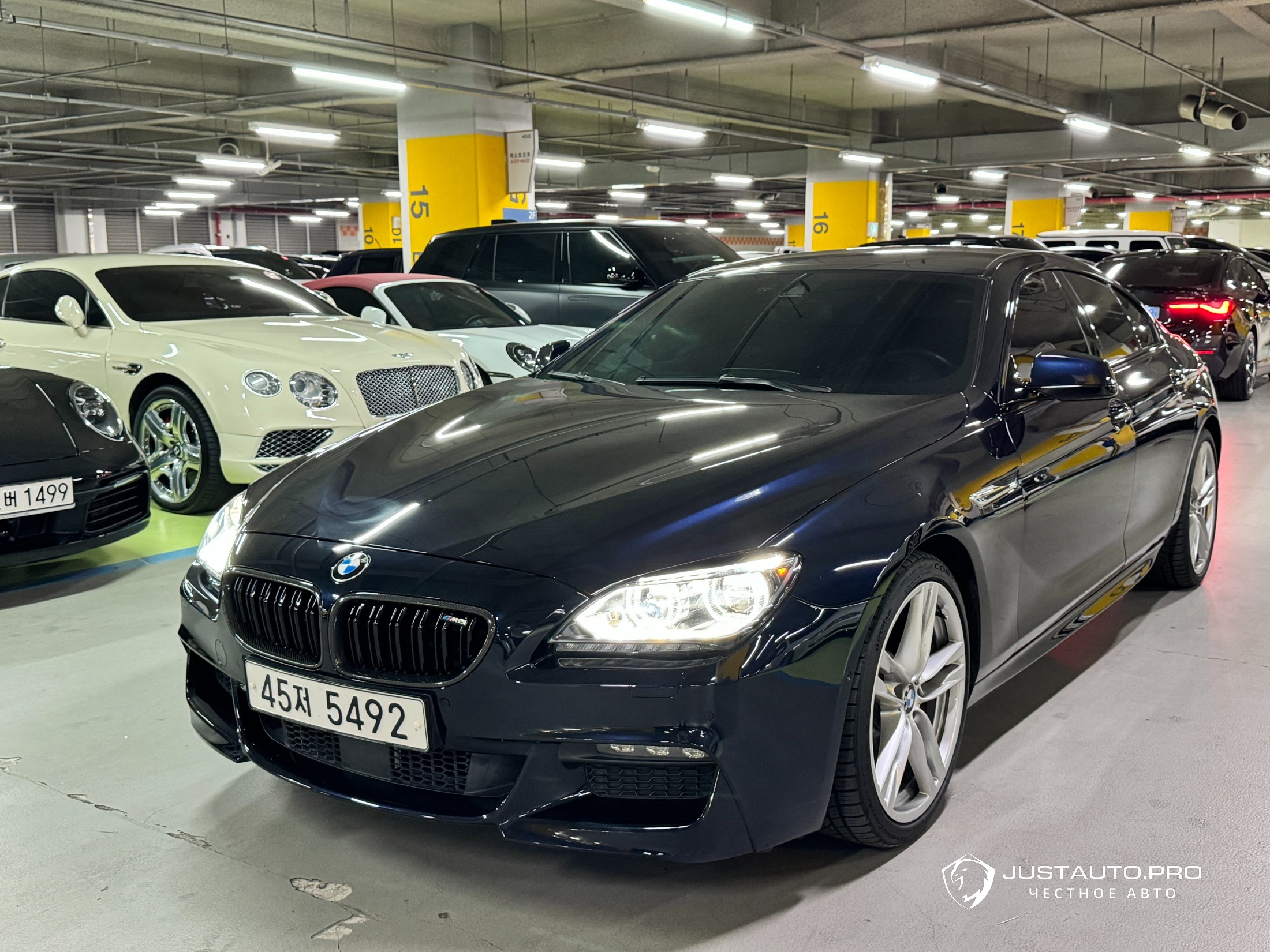 Автомобиль BMW 6-Series