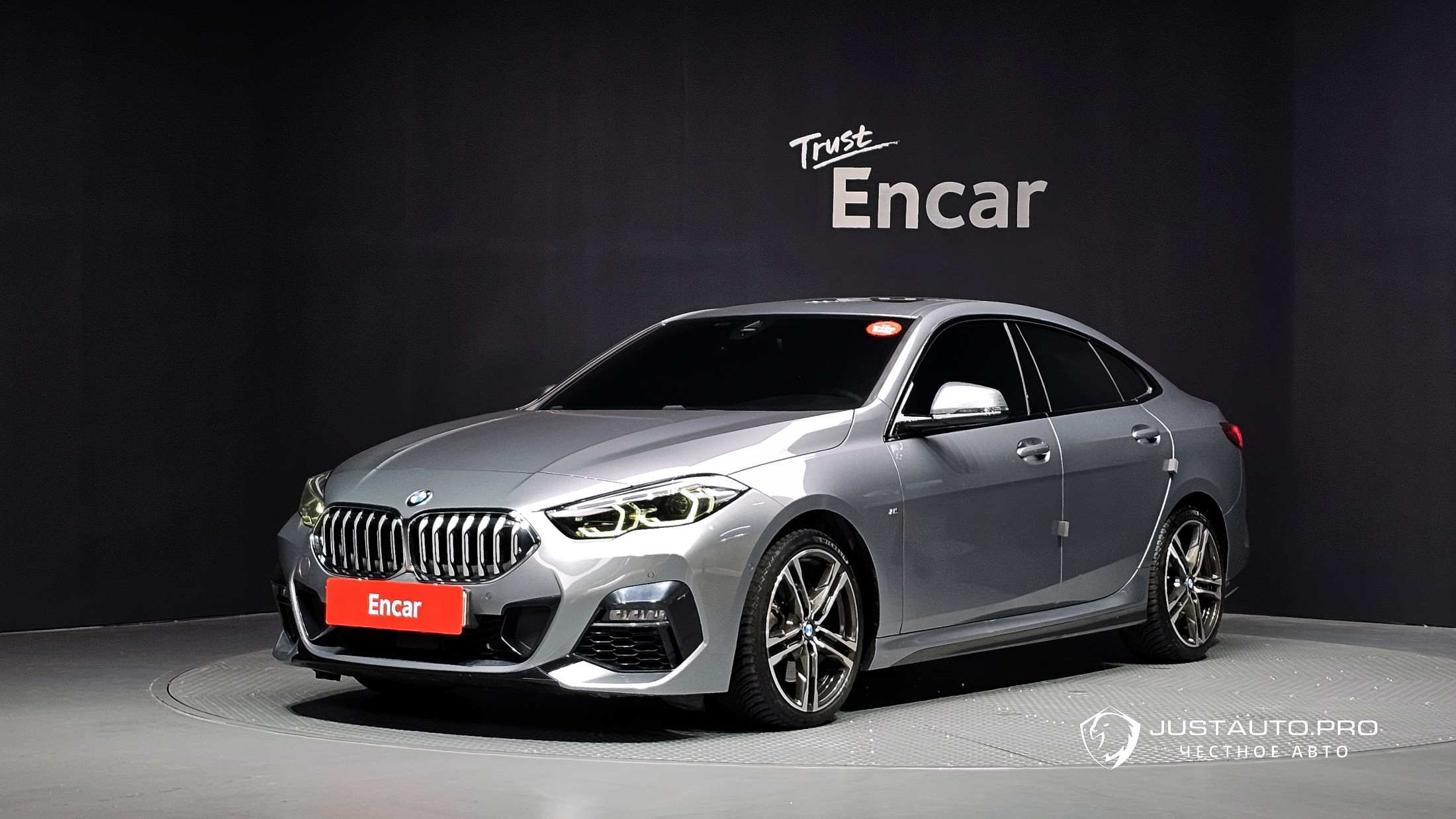 Автомобиль BMW 2-Series