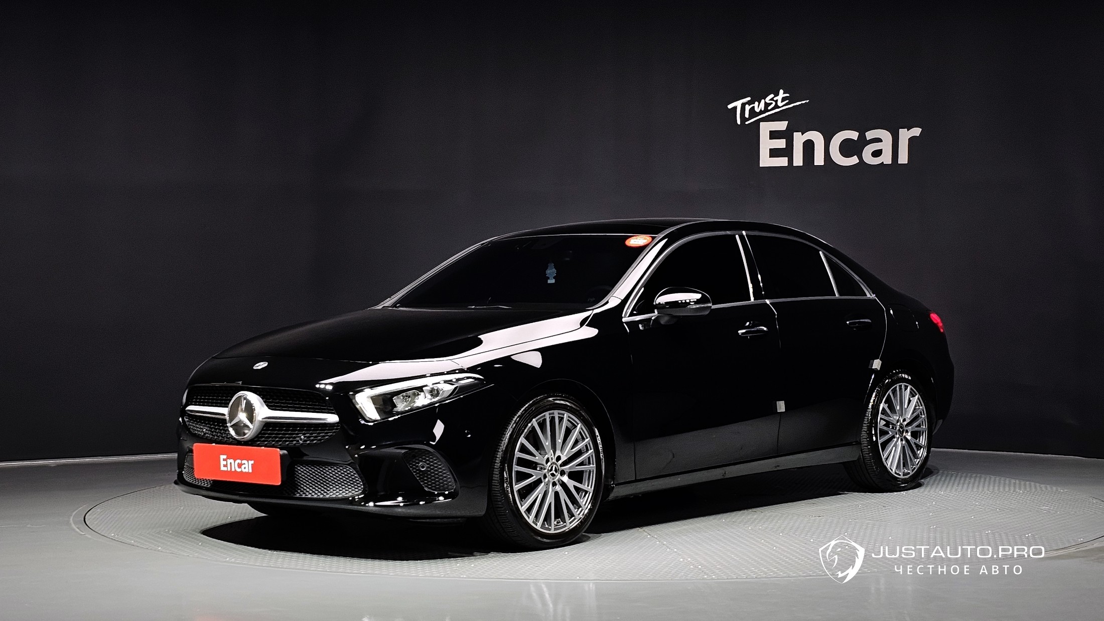 Автомобиль Mercedes-Benz A-Class