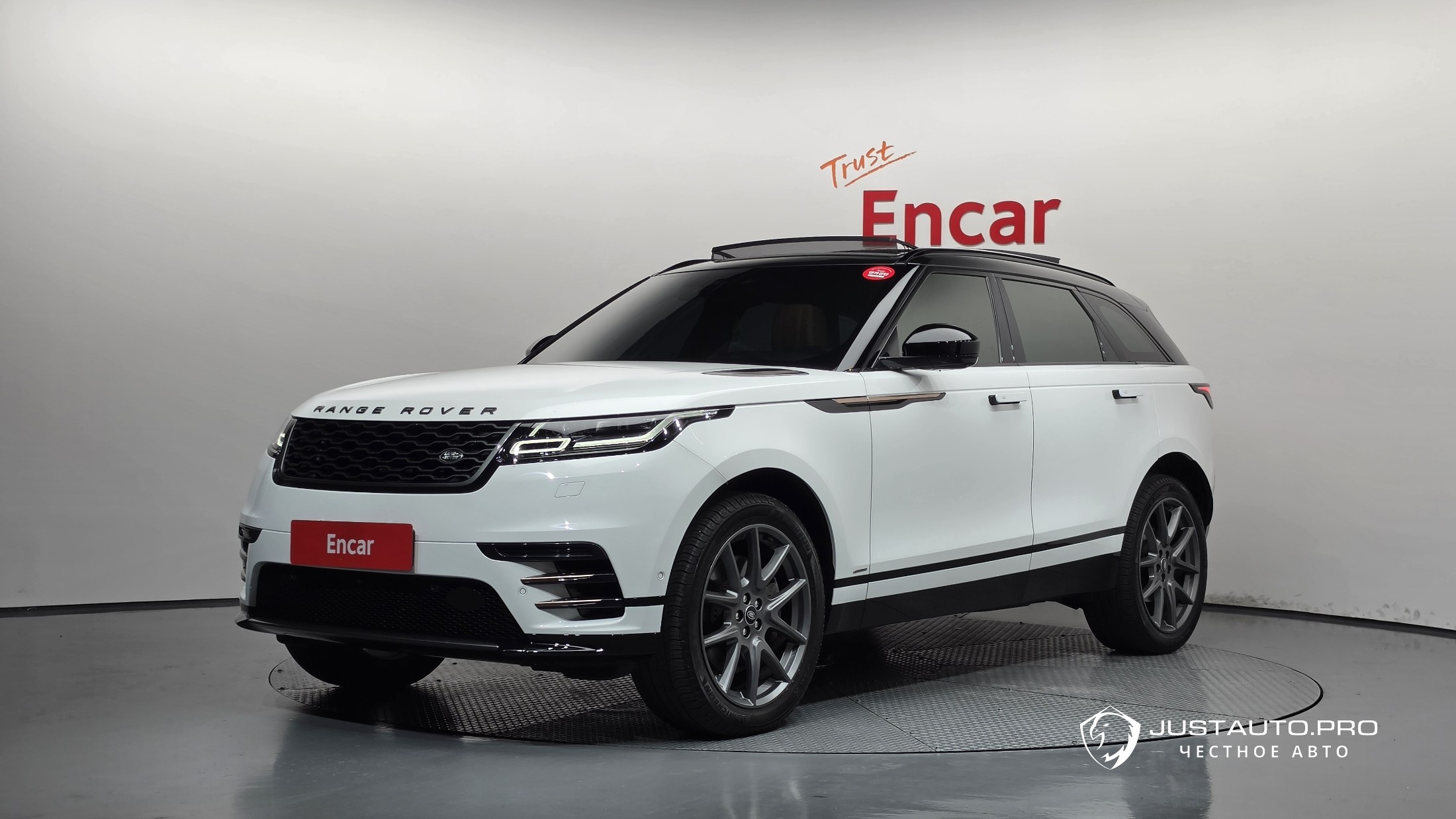 Автомобиль Land Rover Range Rover Velar