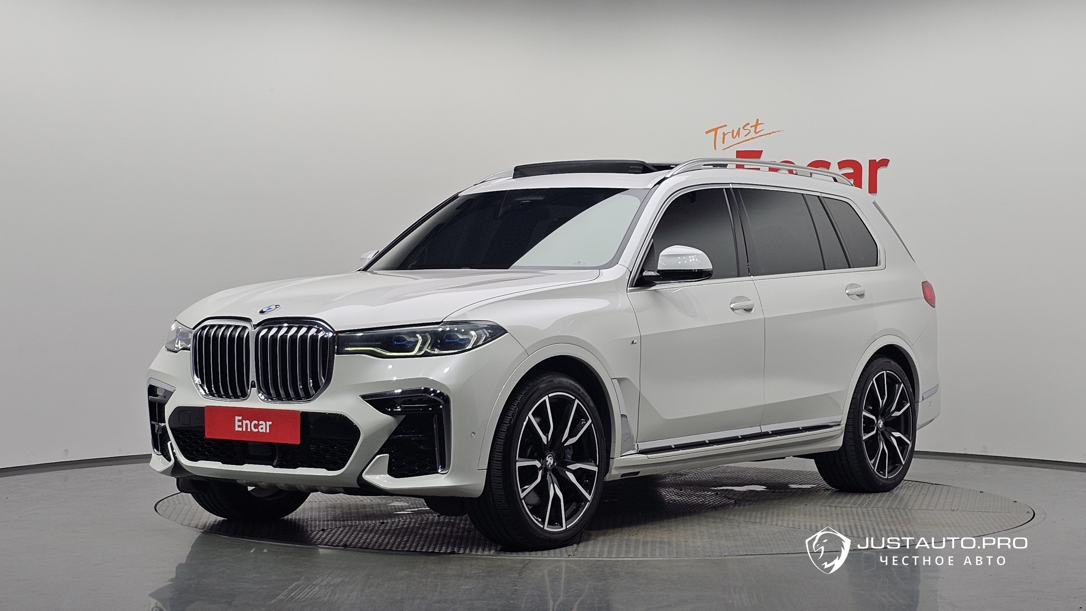 Автомобиль BMW X7