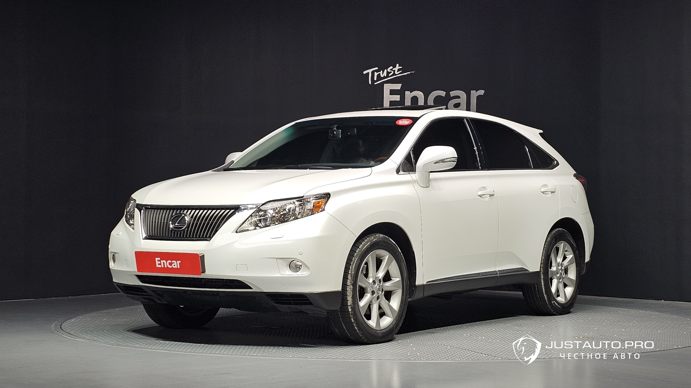 Автомобиль Lexus RX
