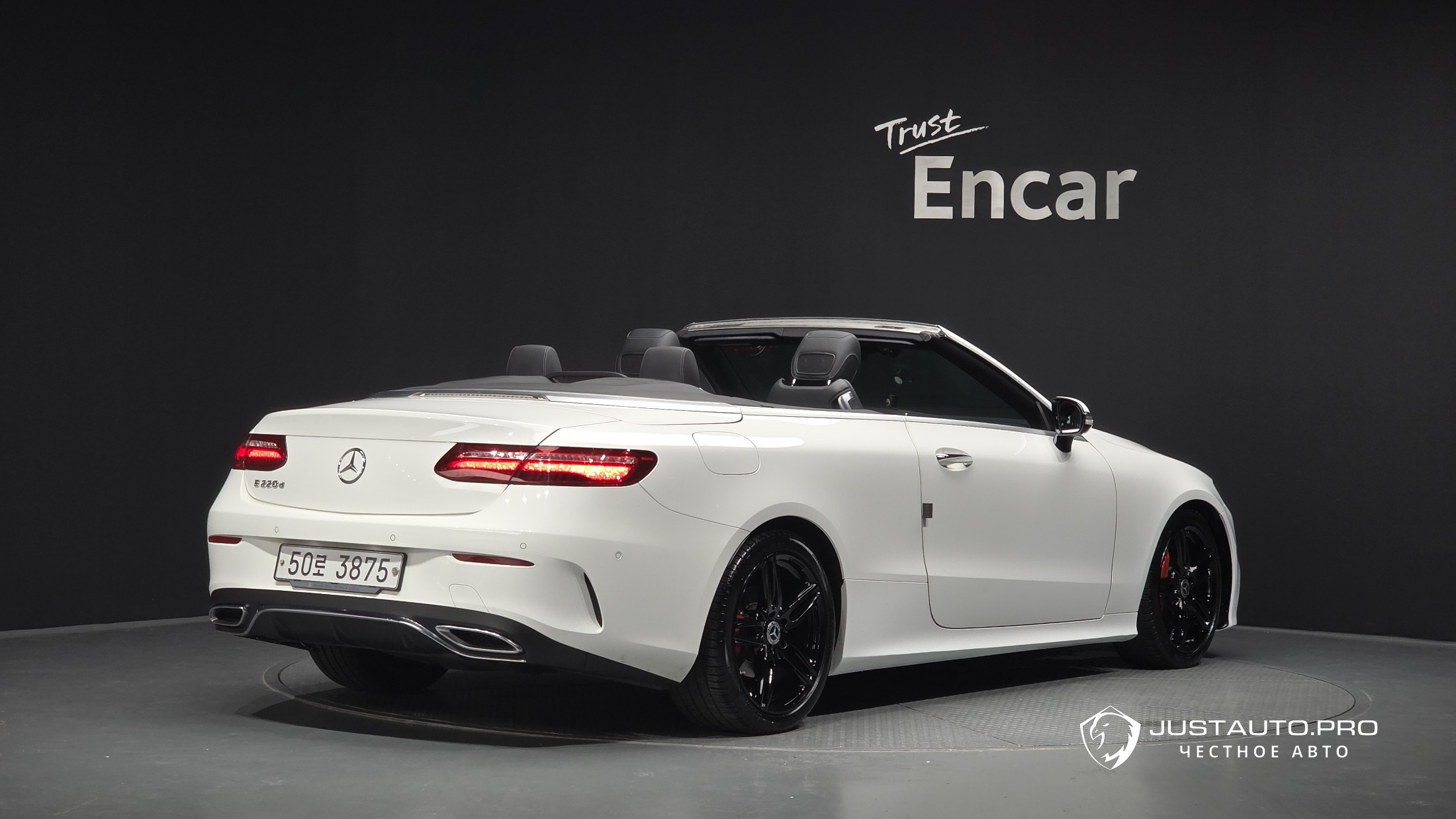 Автомобиль Mercedes-Benz E-Class