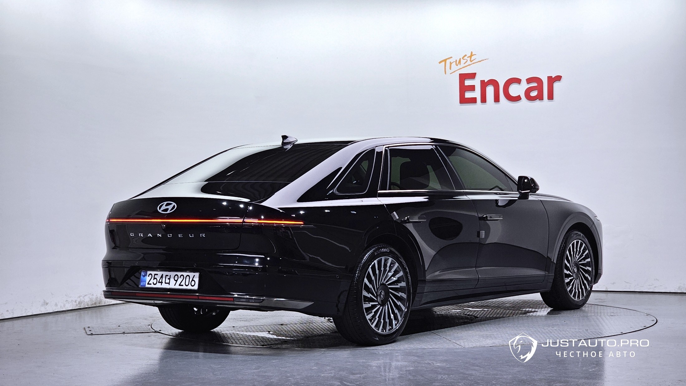 Автомобиль Hyundai Grandeur