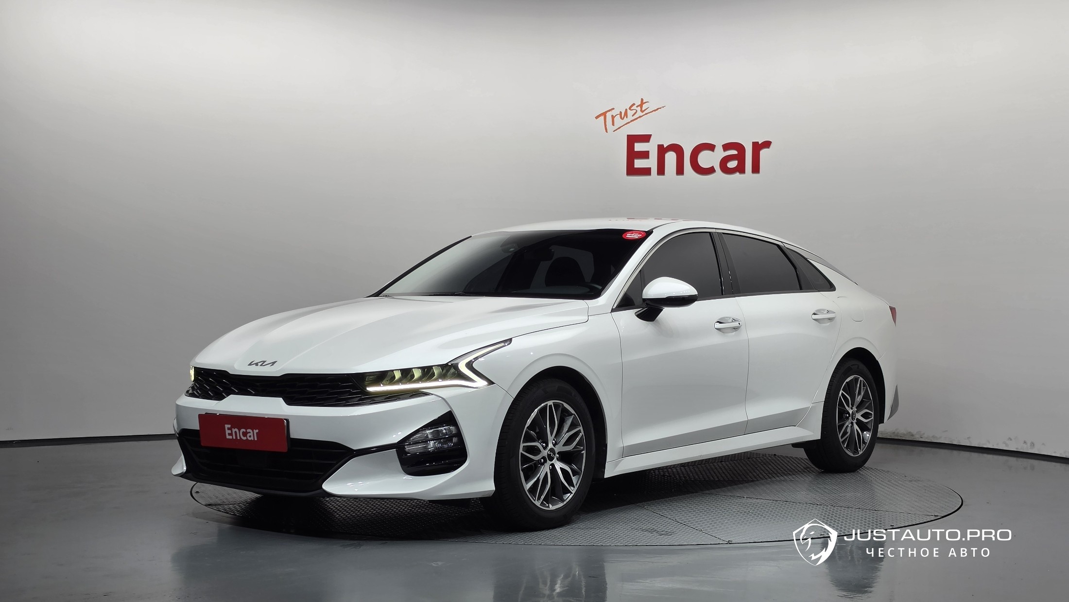 Автомобиль Kia K5