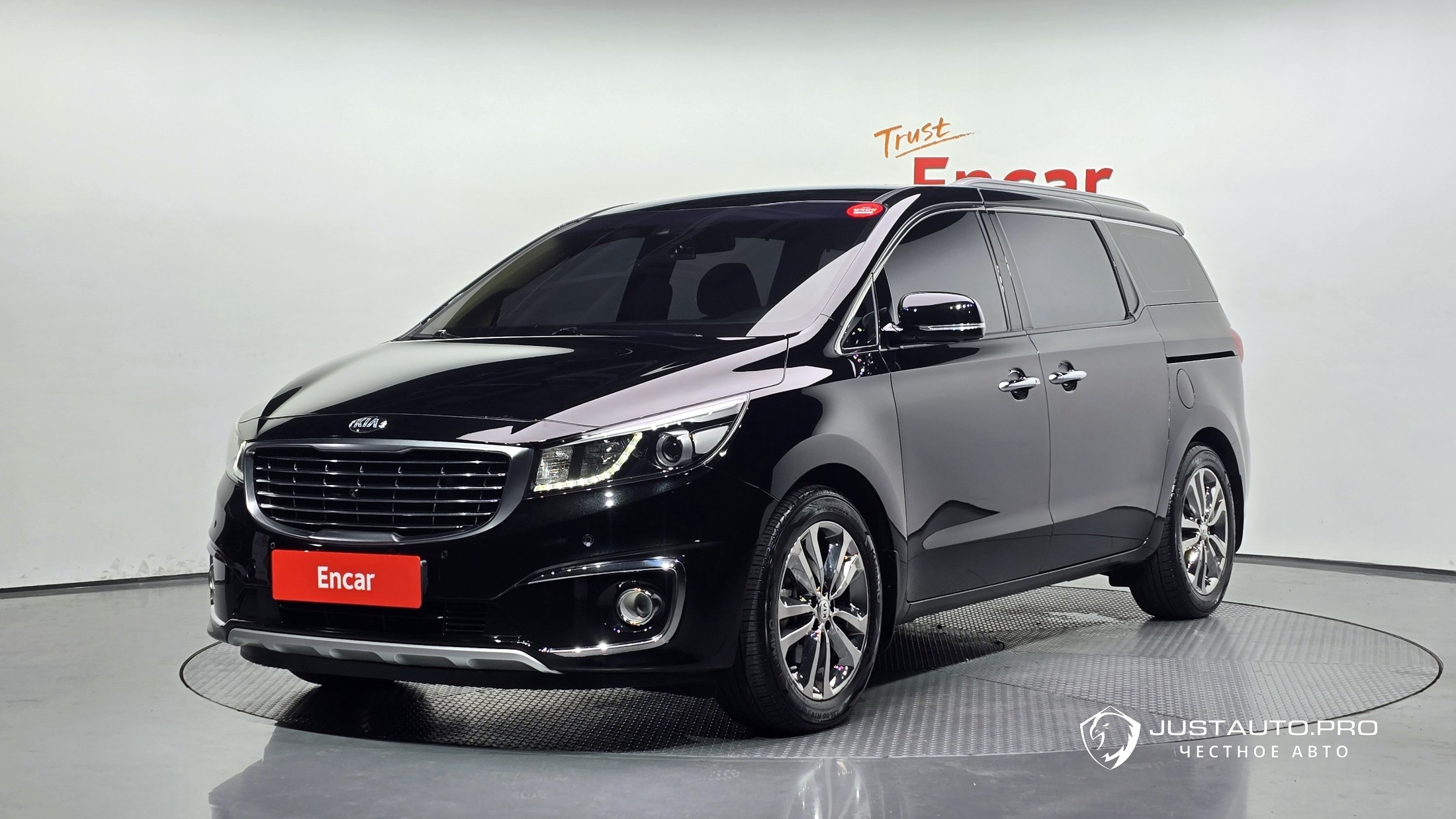 Автомобиль Kia Canival