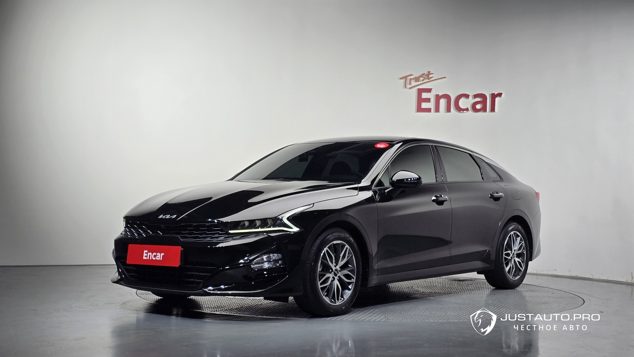 Автомобиль Kia K5