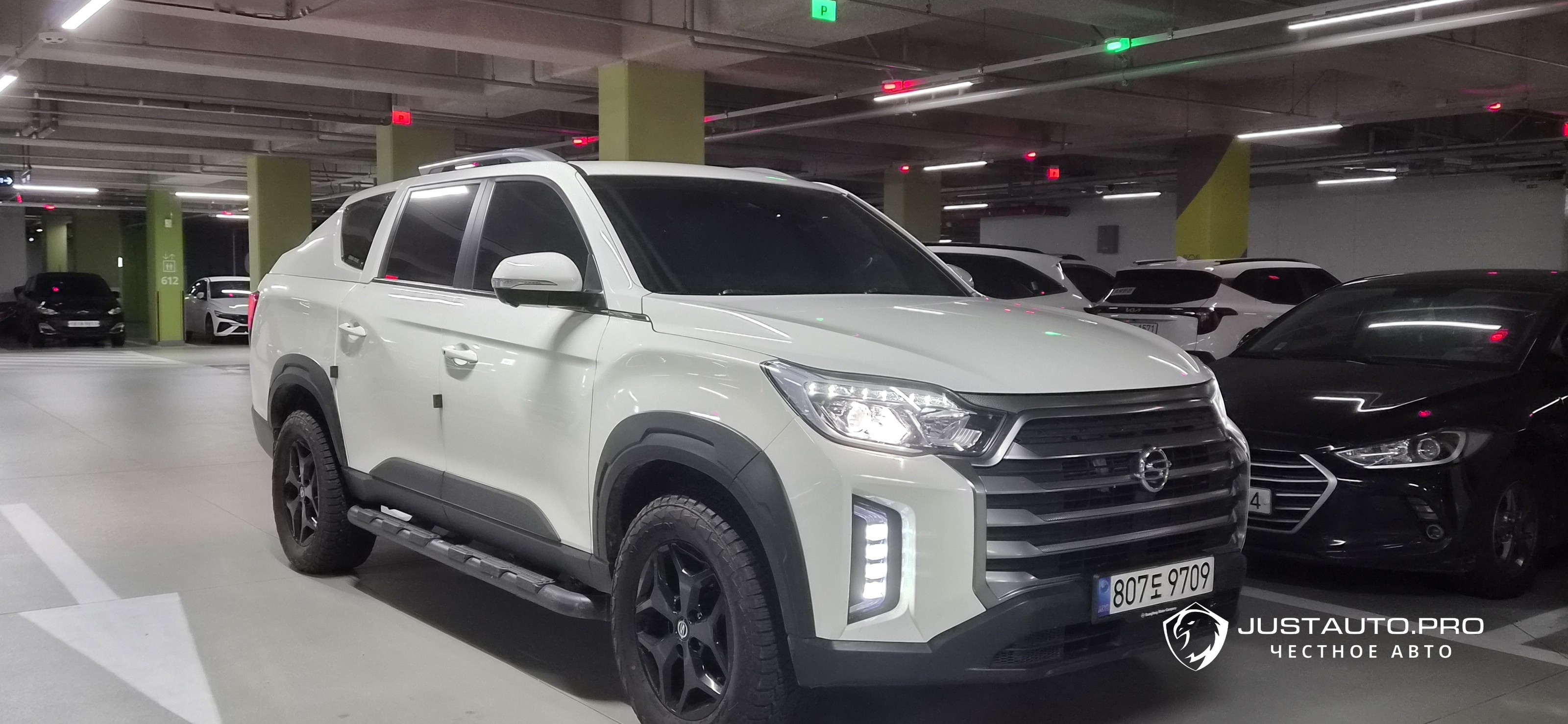Автомобиль KG_Mobility_Ssangyong Rexton