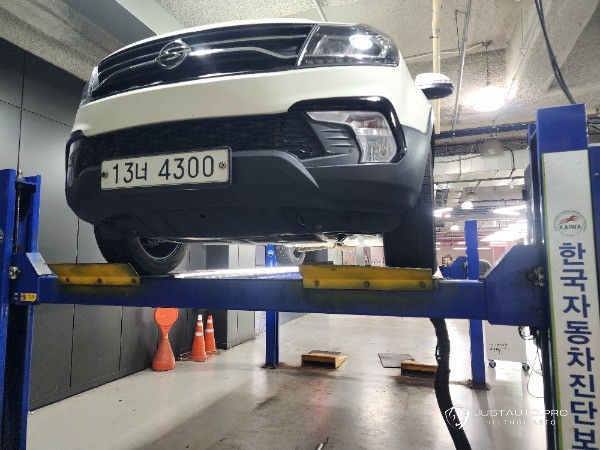 Автомобиль KG_Mobility_Ssangyong KORANDO