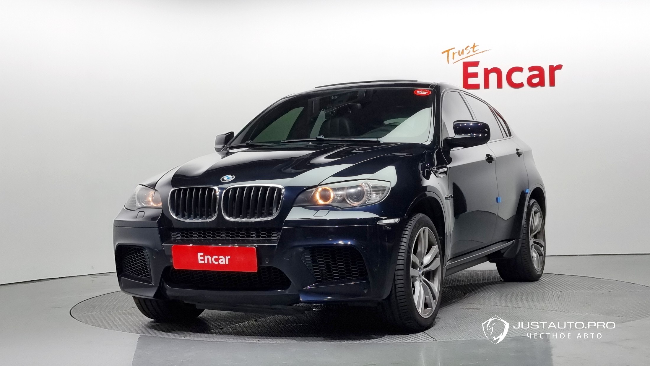 Автомобиль BMW X6M
