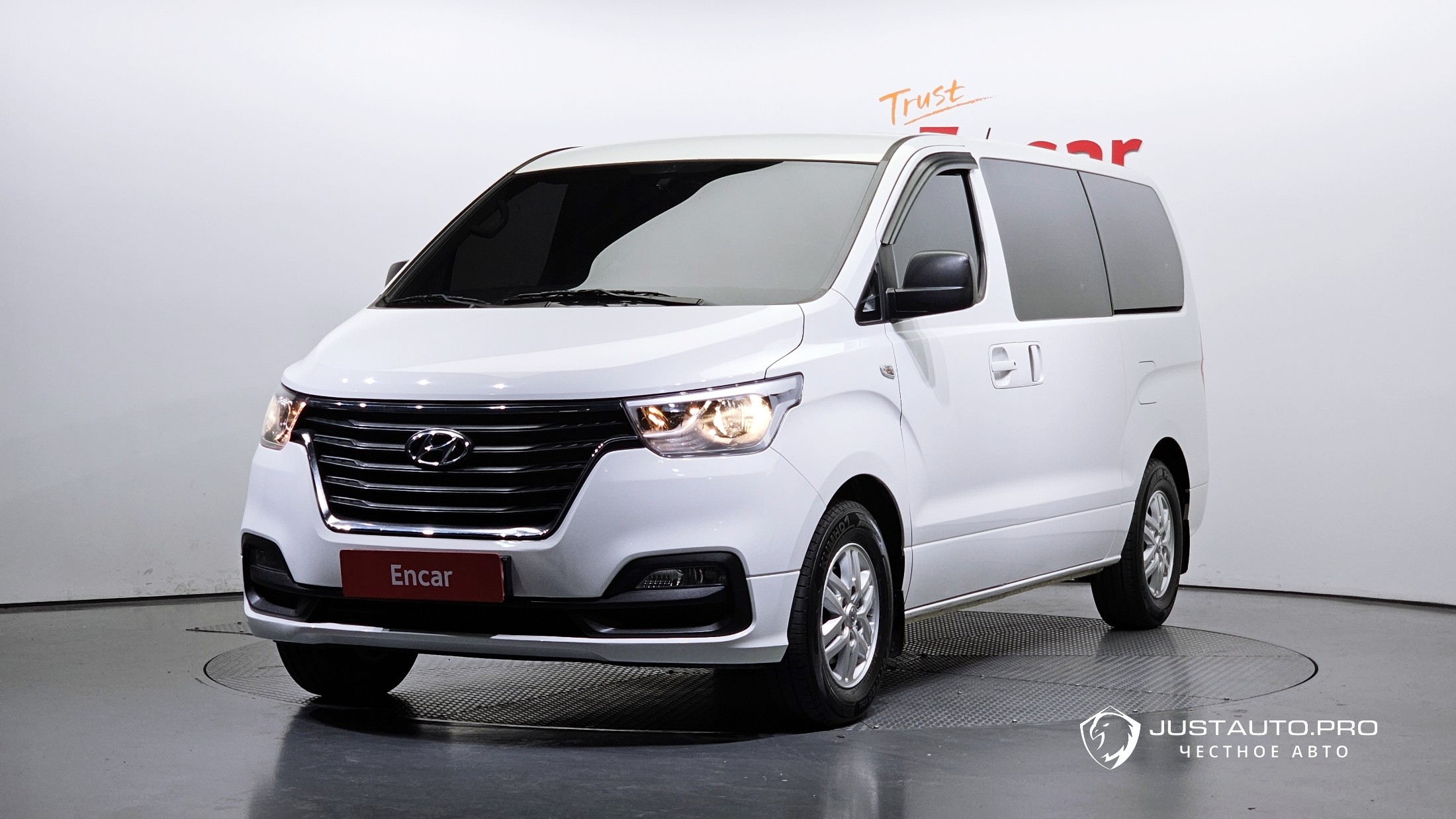 Автомобиль Hyundai Starex