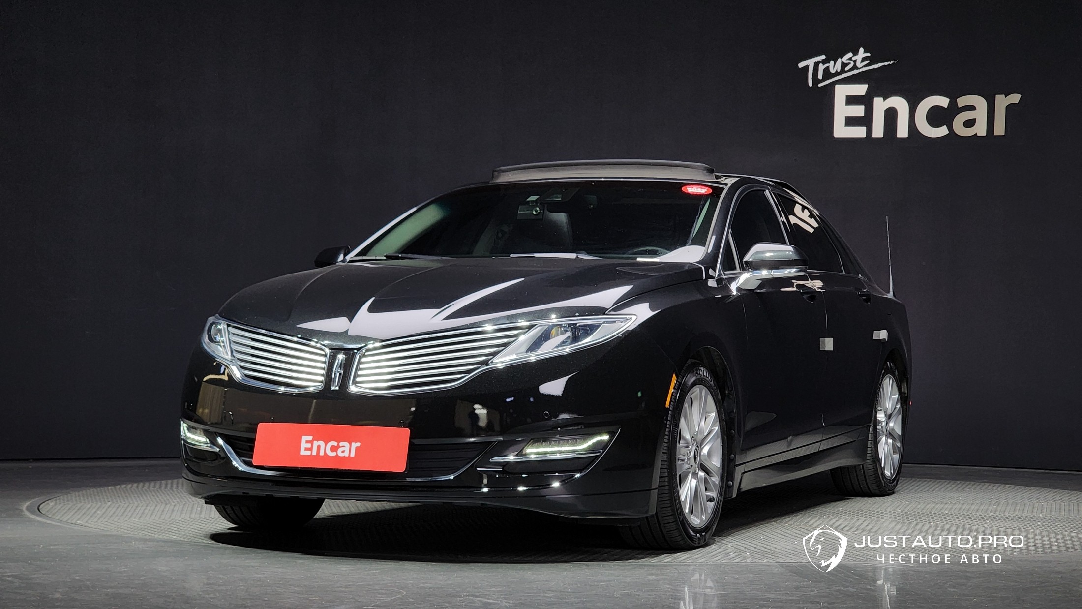 Автомобиль Lincoln MKZ