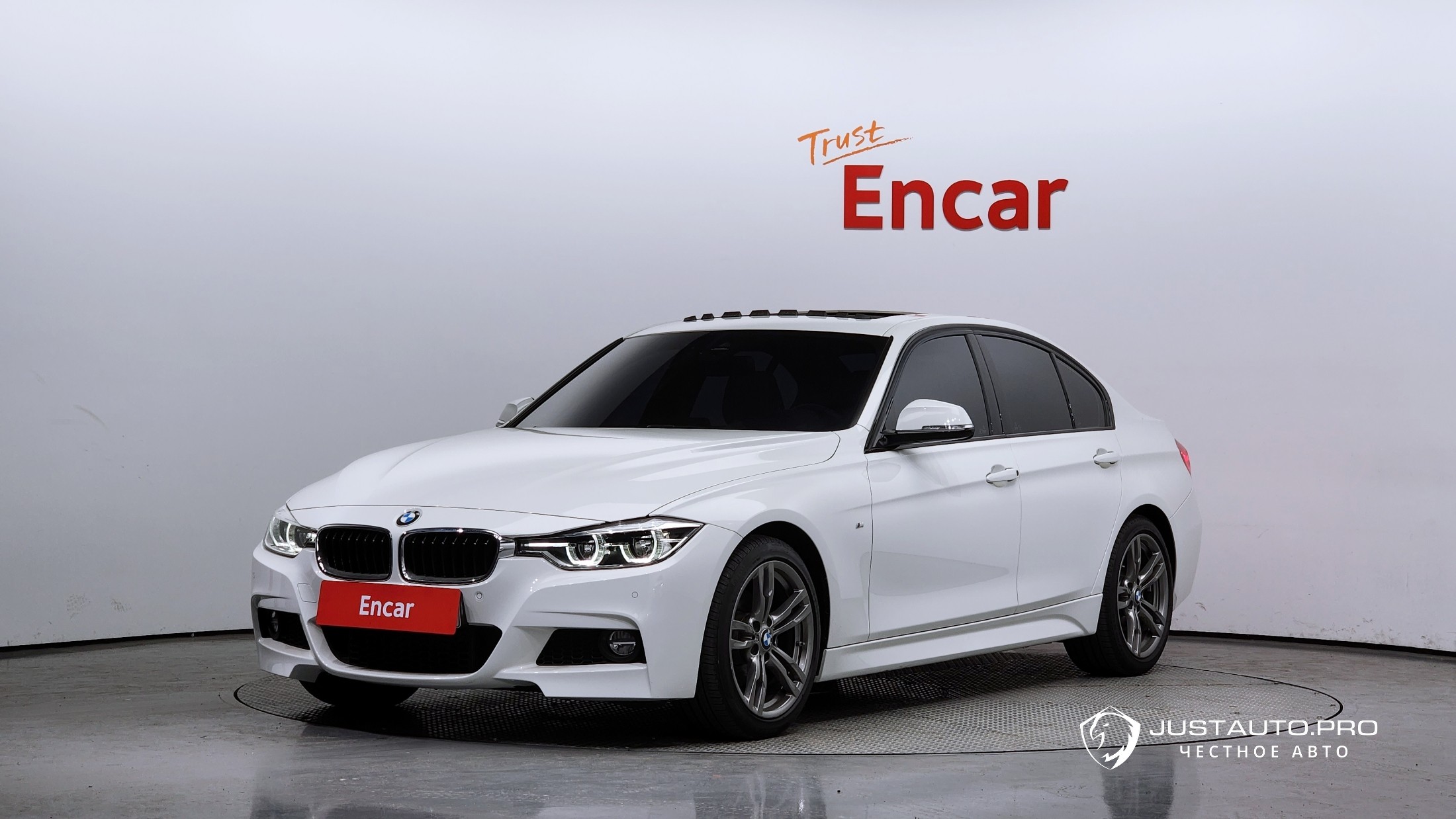 Автомобиль BMW 3-Series