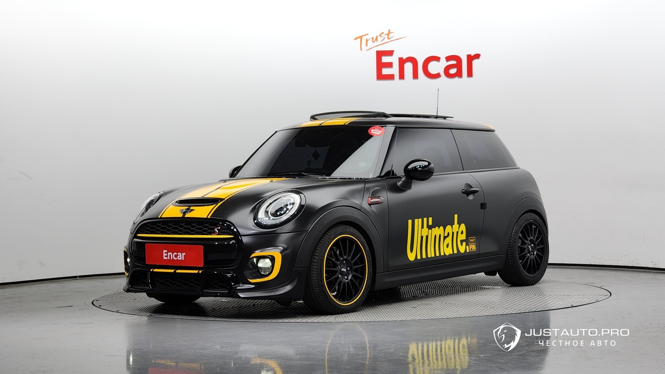 Автомобиль Mini Cooper