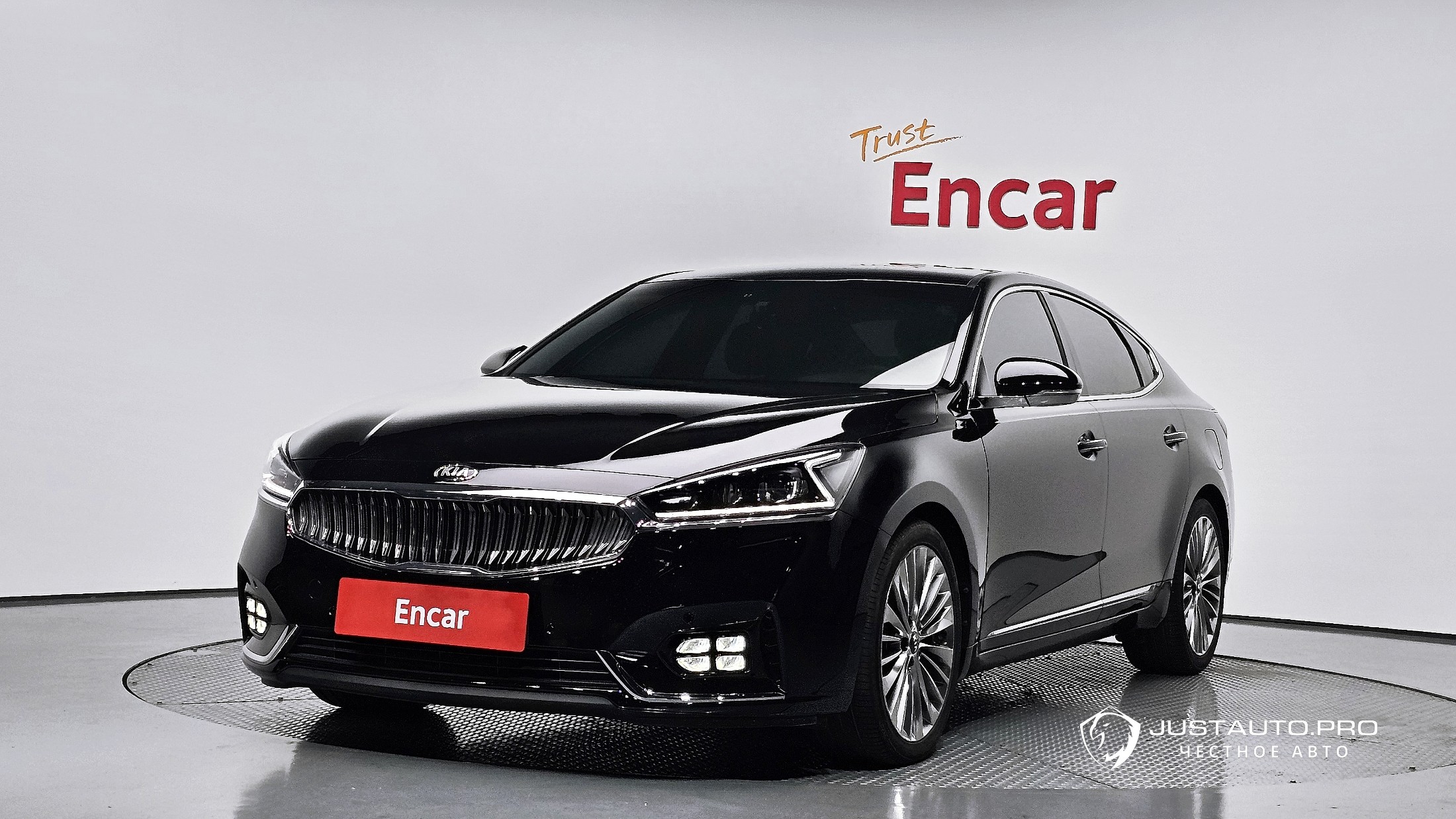 Автомобиль Kia K7