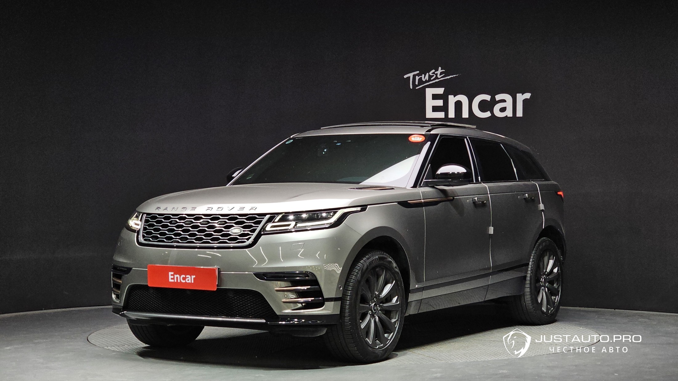 Автомобиль Land Rover Range Rover Velar