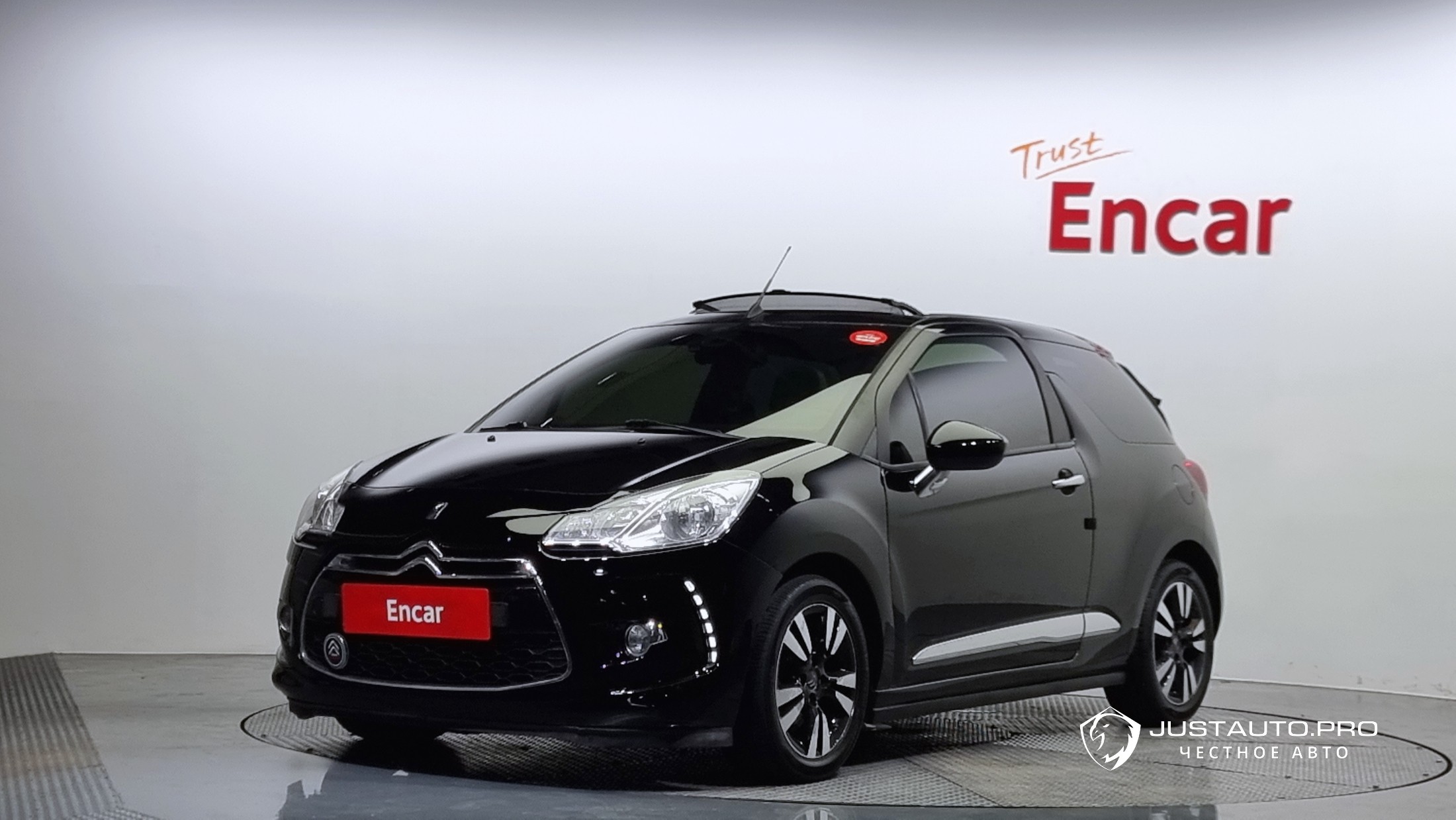 Автомобиль Citroen-DS DS3