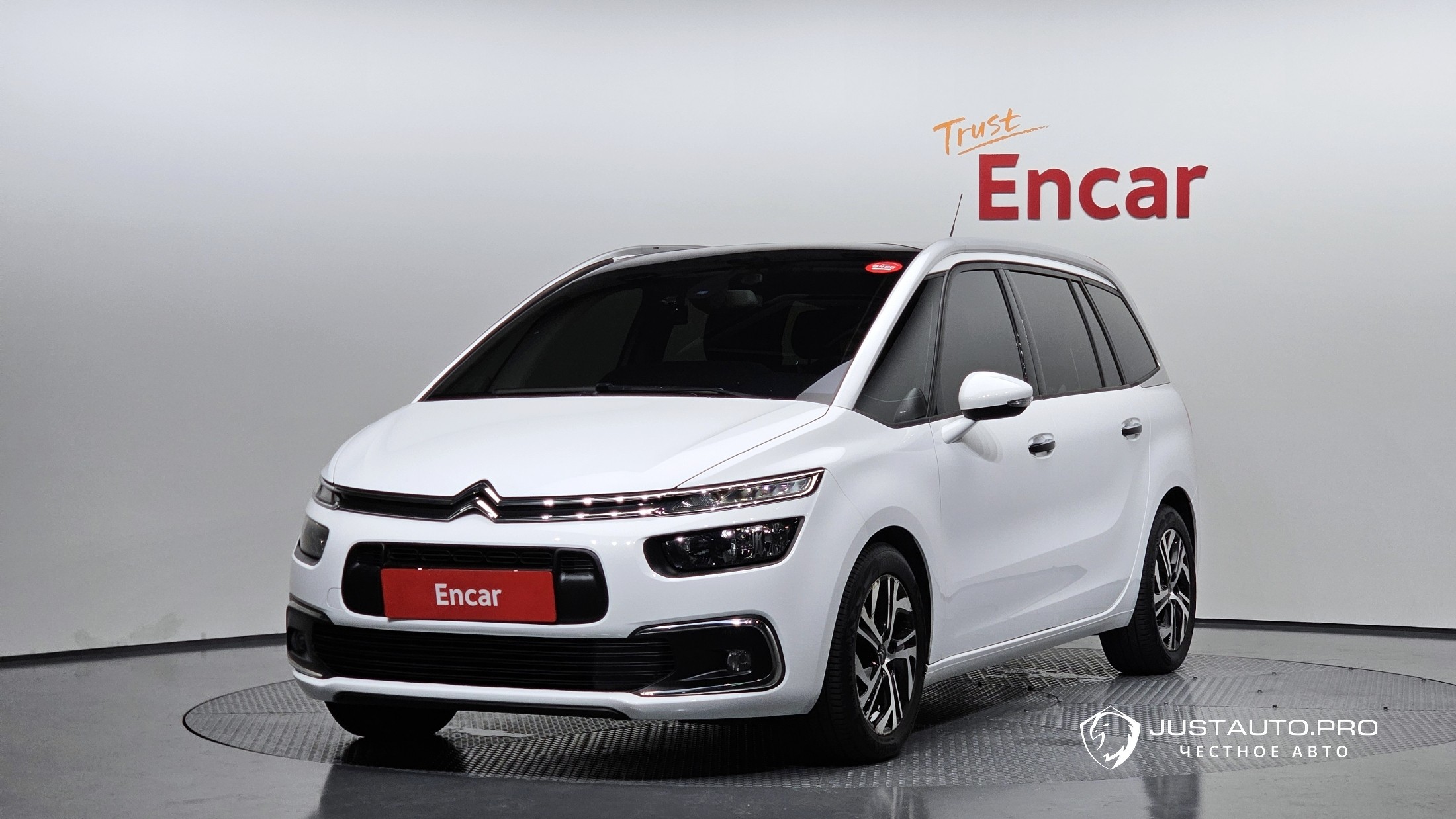 Автомобиль Citroen-DS C4 Picasso