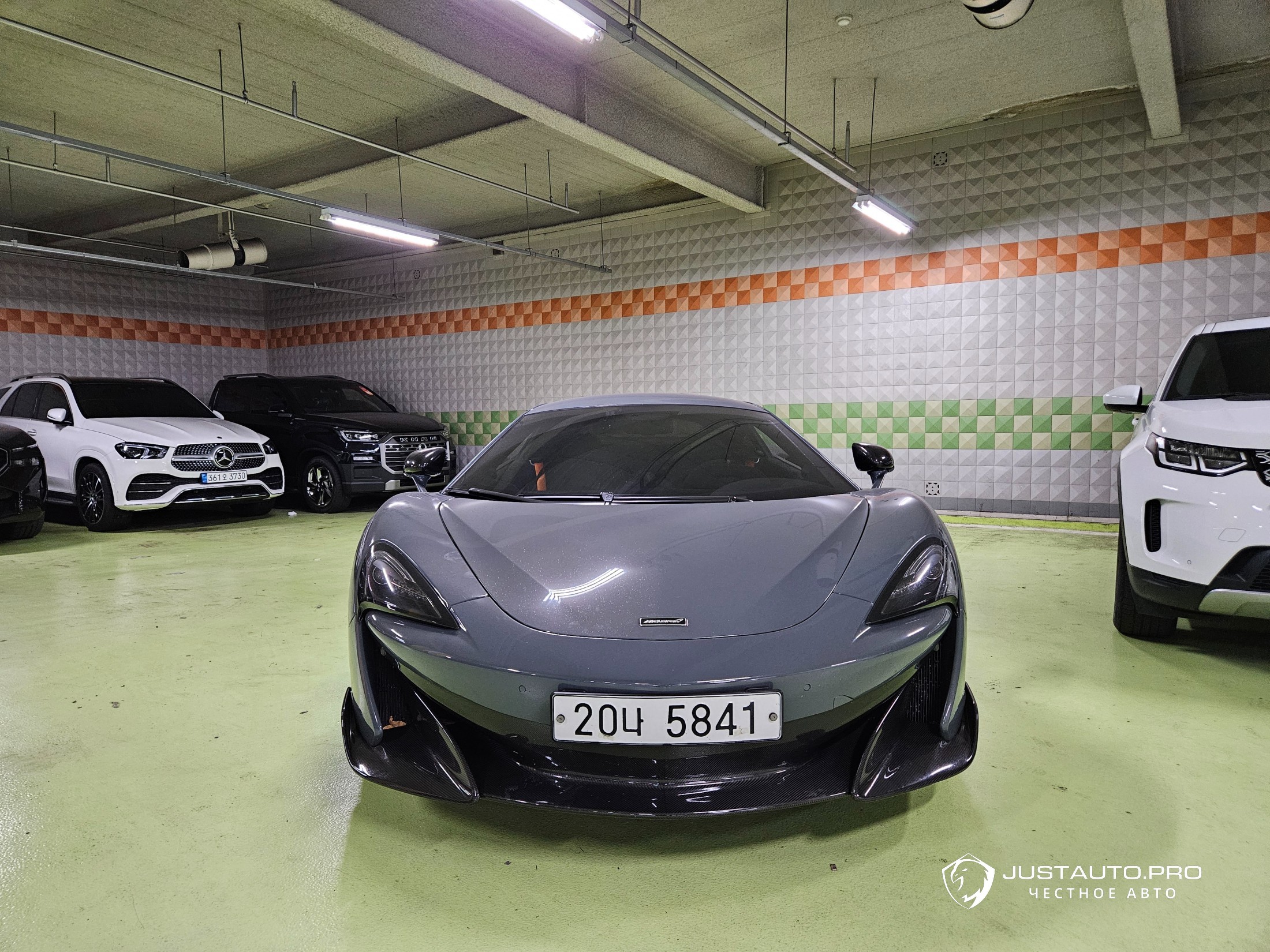 Автомобиль Mclaren 600LT