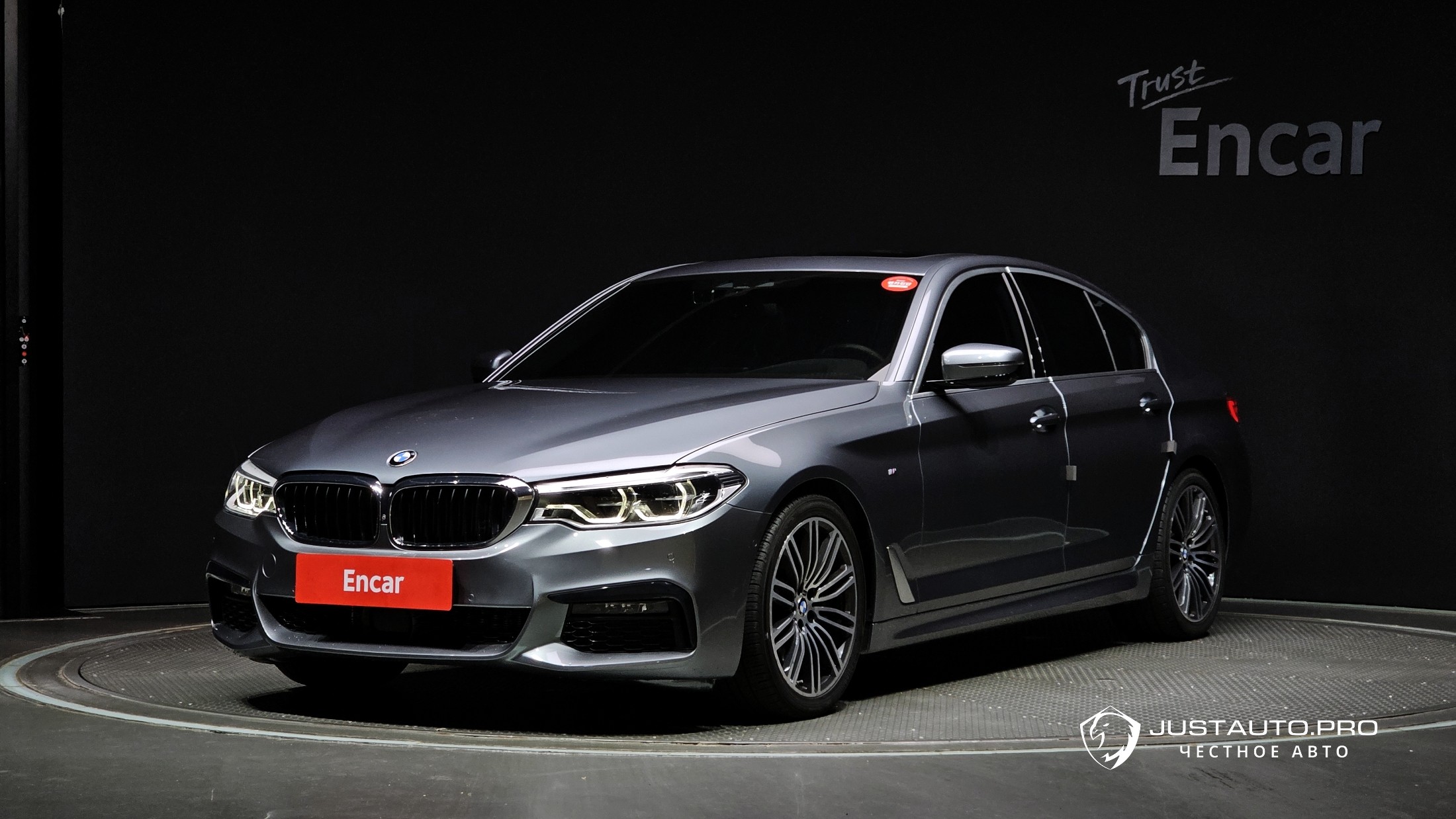 Автомобиль BMW 5-Series