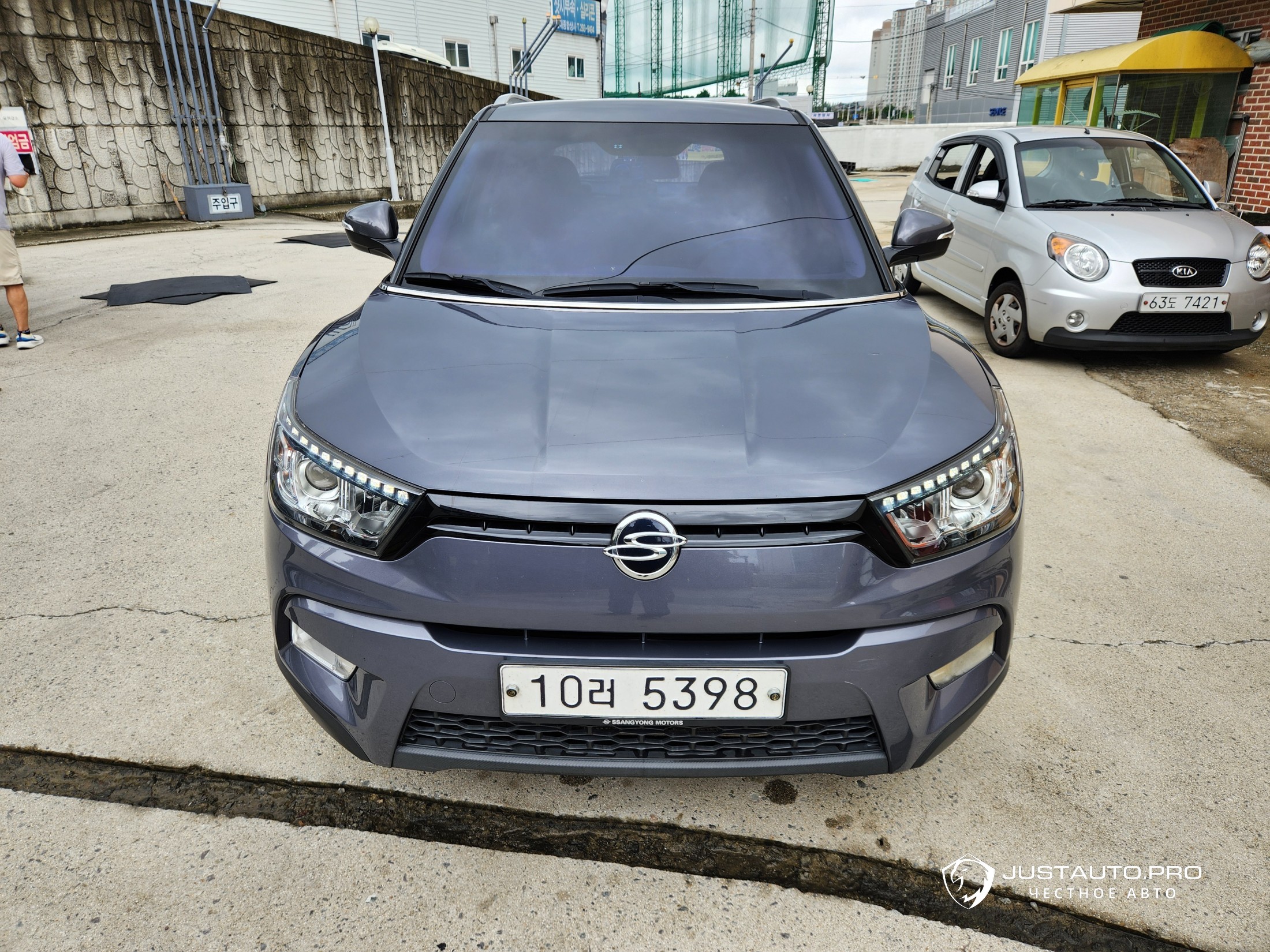 Автомобиль KG_Mobility_Ssangyong TIBOLI