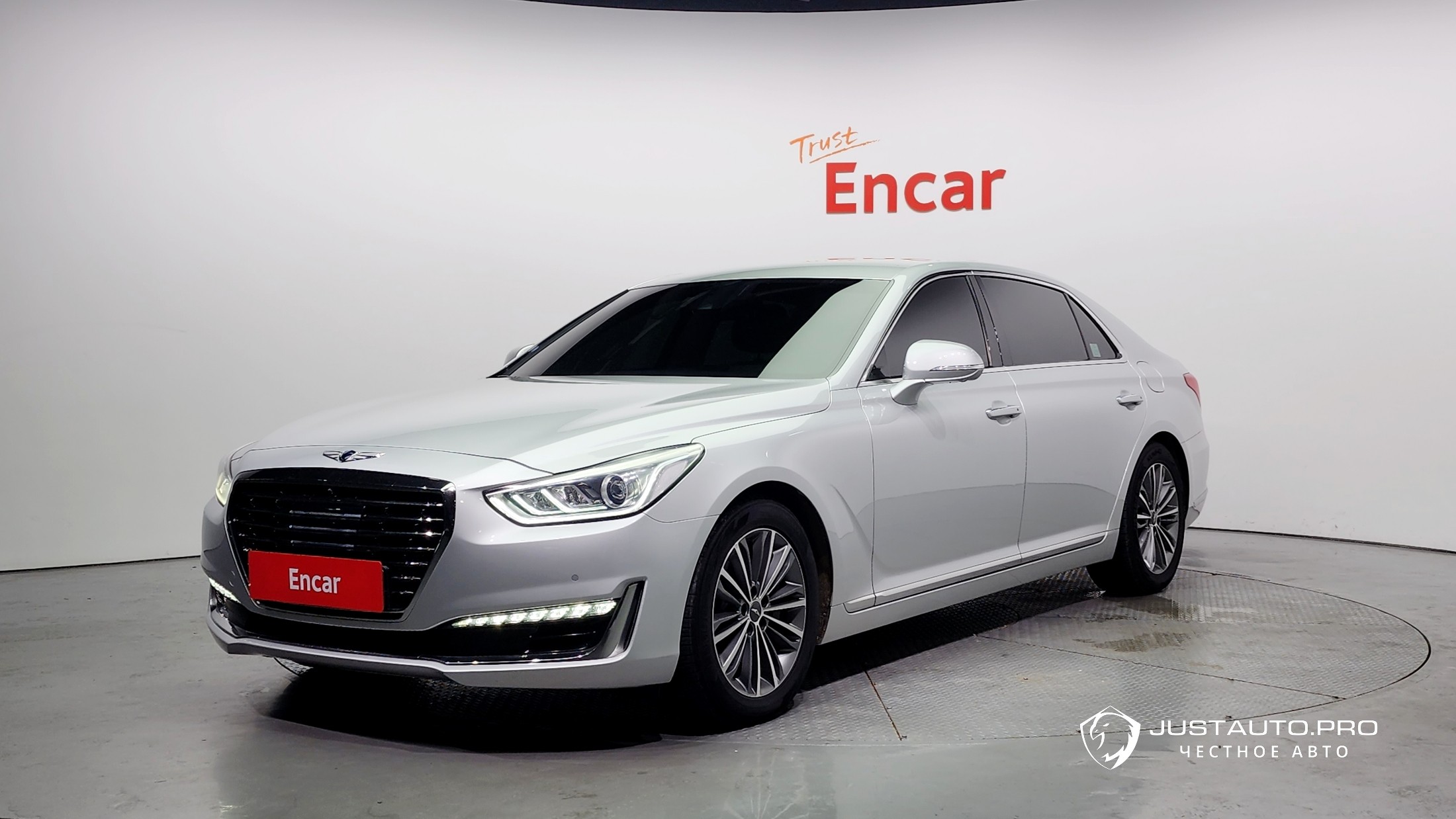 Автомобиль Genesis EQ900