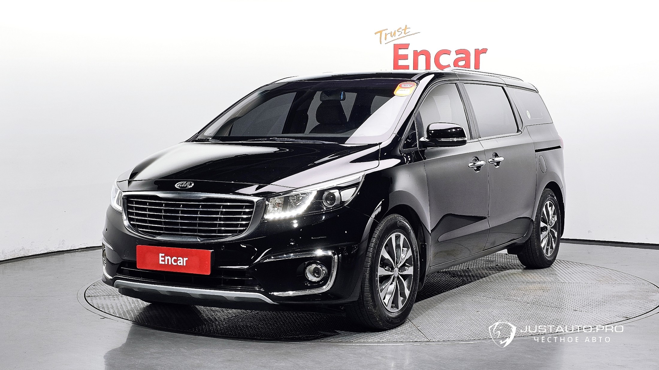 Автомобиль Kia Canival