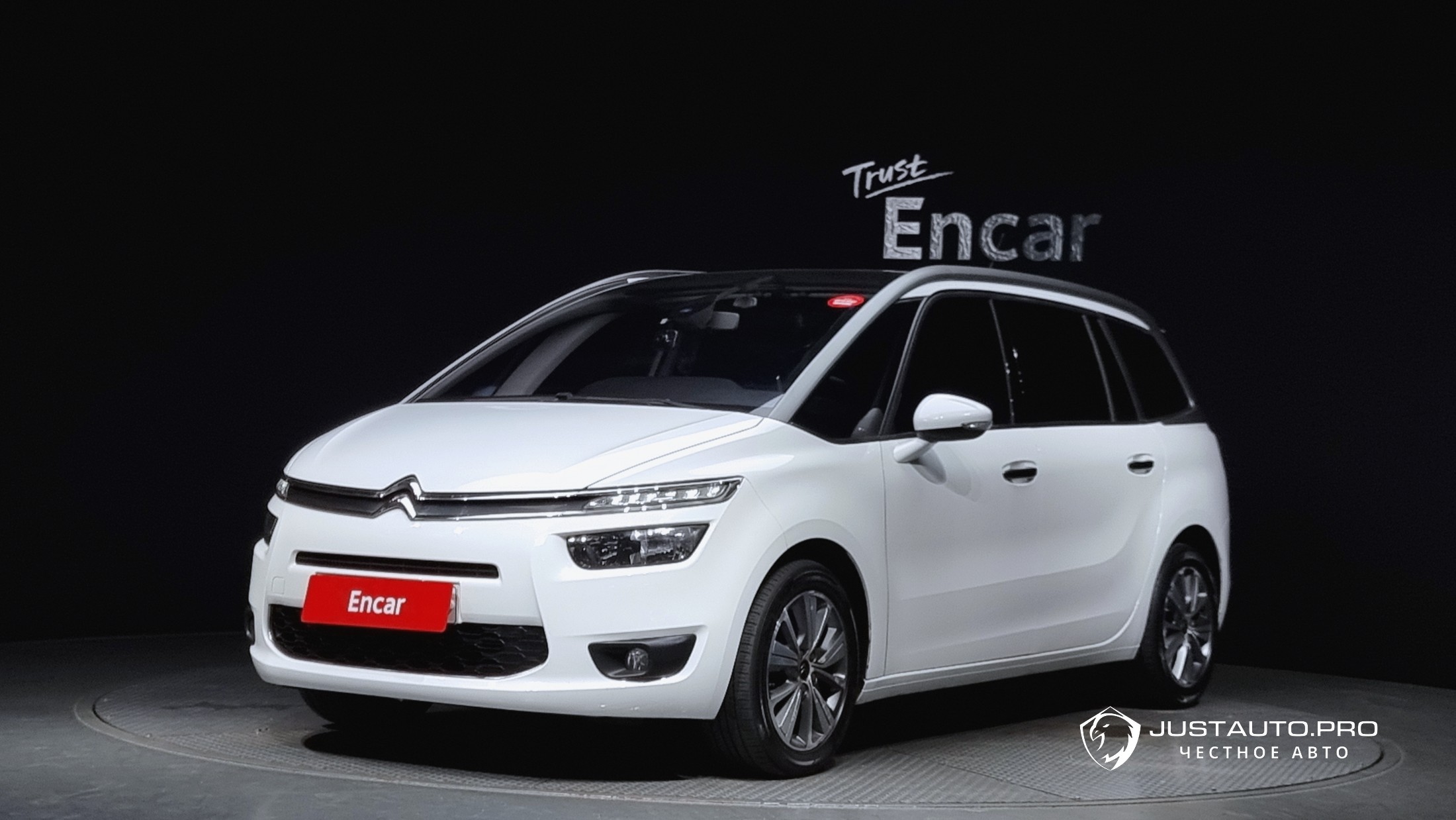 Автомобиль Citroen-DS C4 Picasso