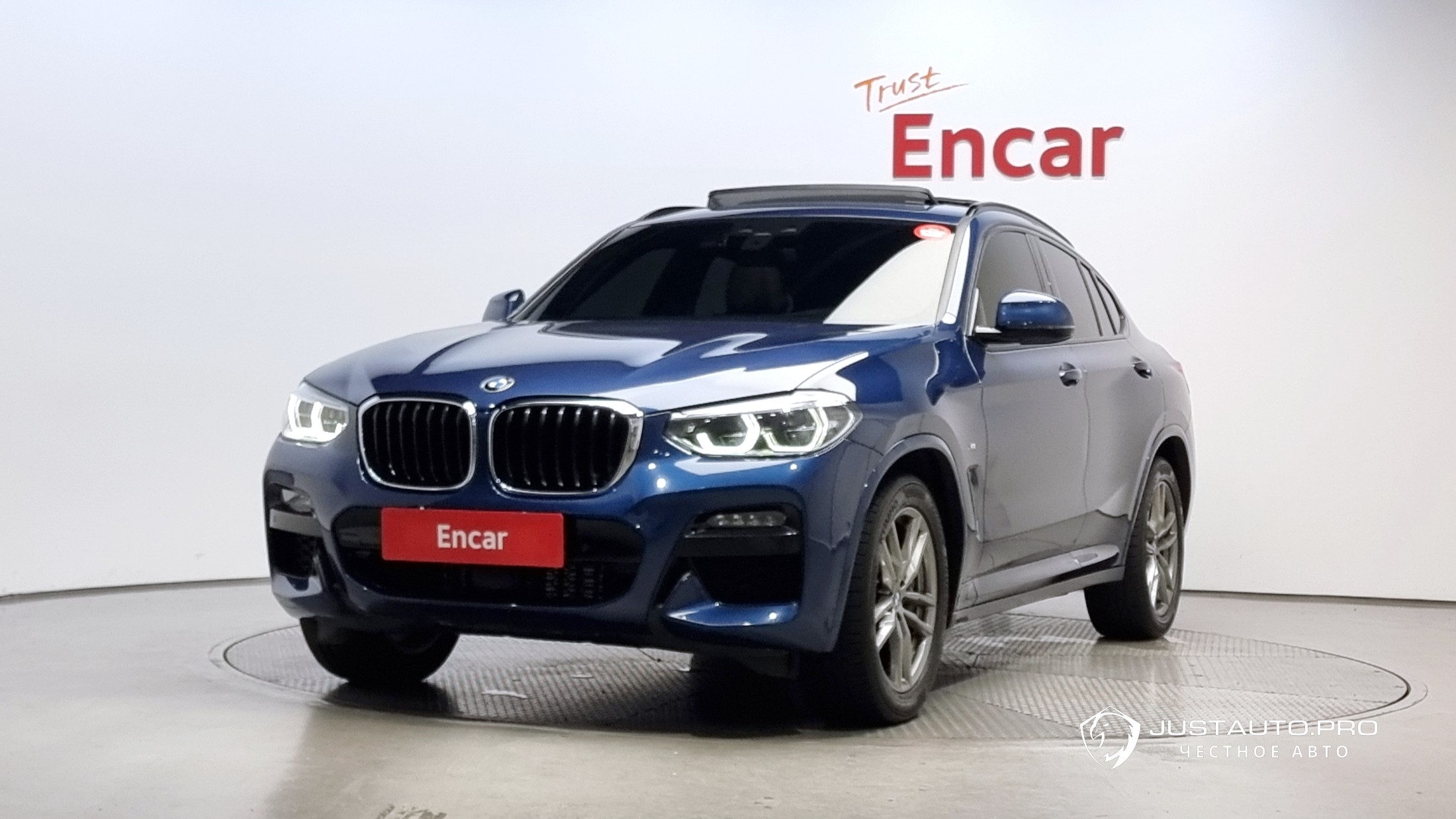Автомобиль BMW X4