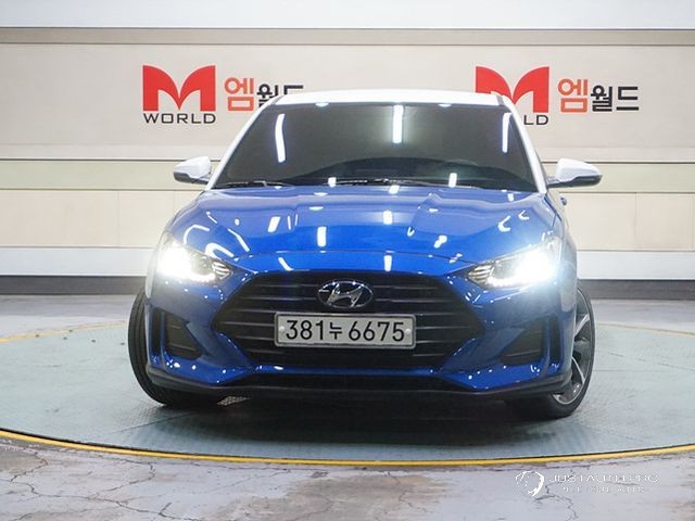 Автомобиль Hyundai Veloster