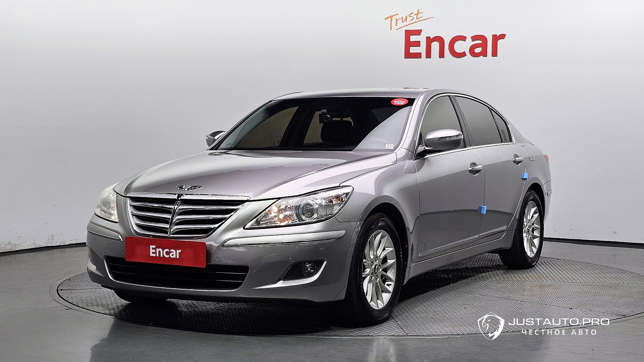 Автомобиль Hyundai Genesis