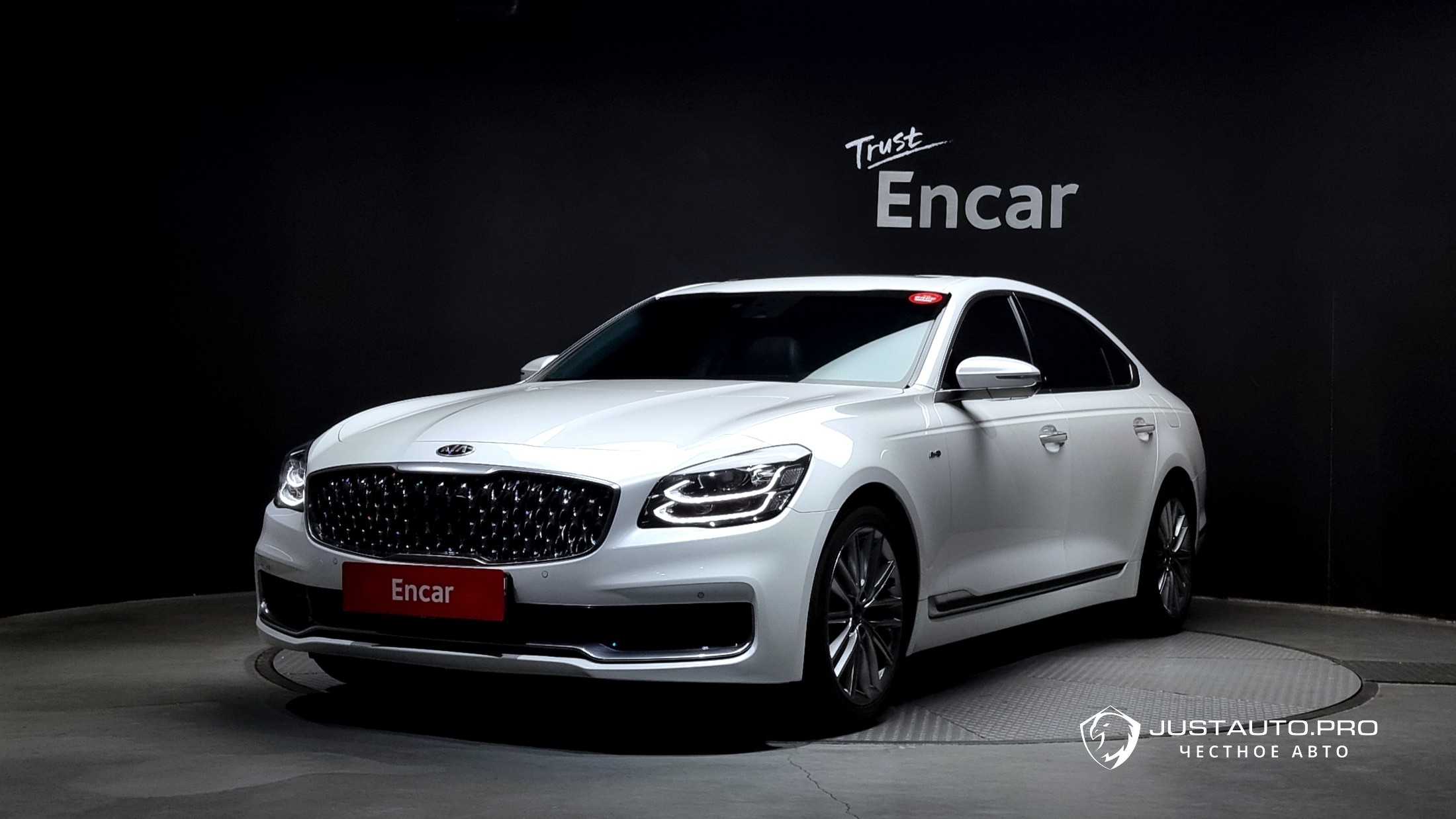 Автомобиль Kia K9