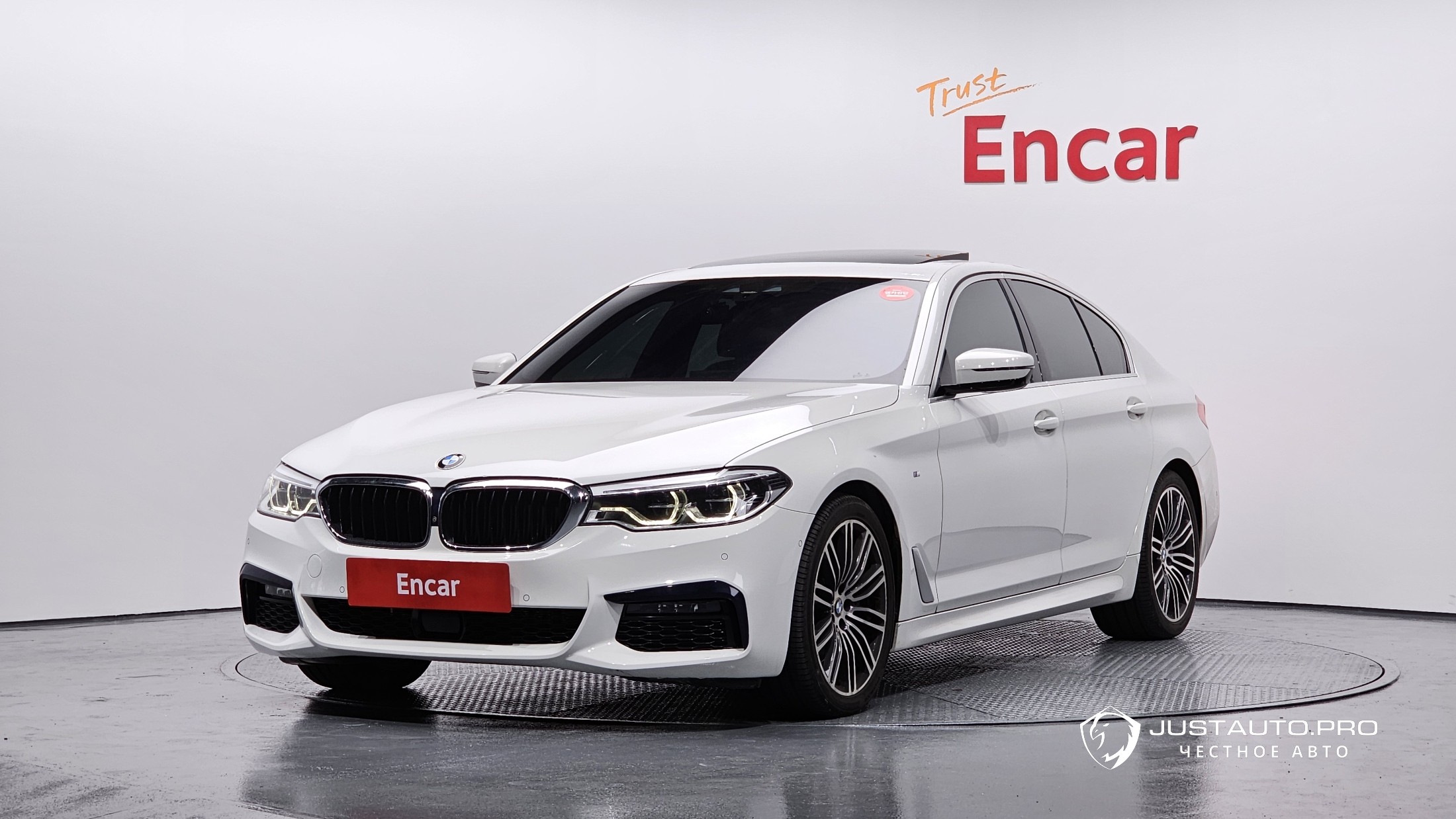 Автомобиль BMW 5-Series
