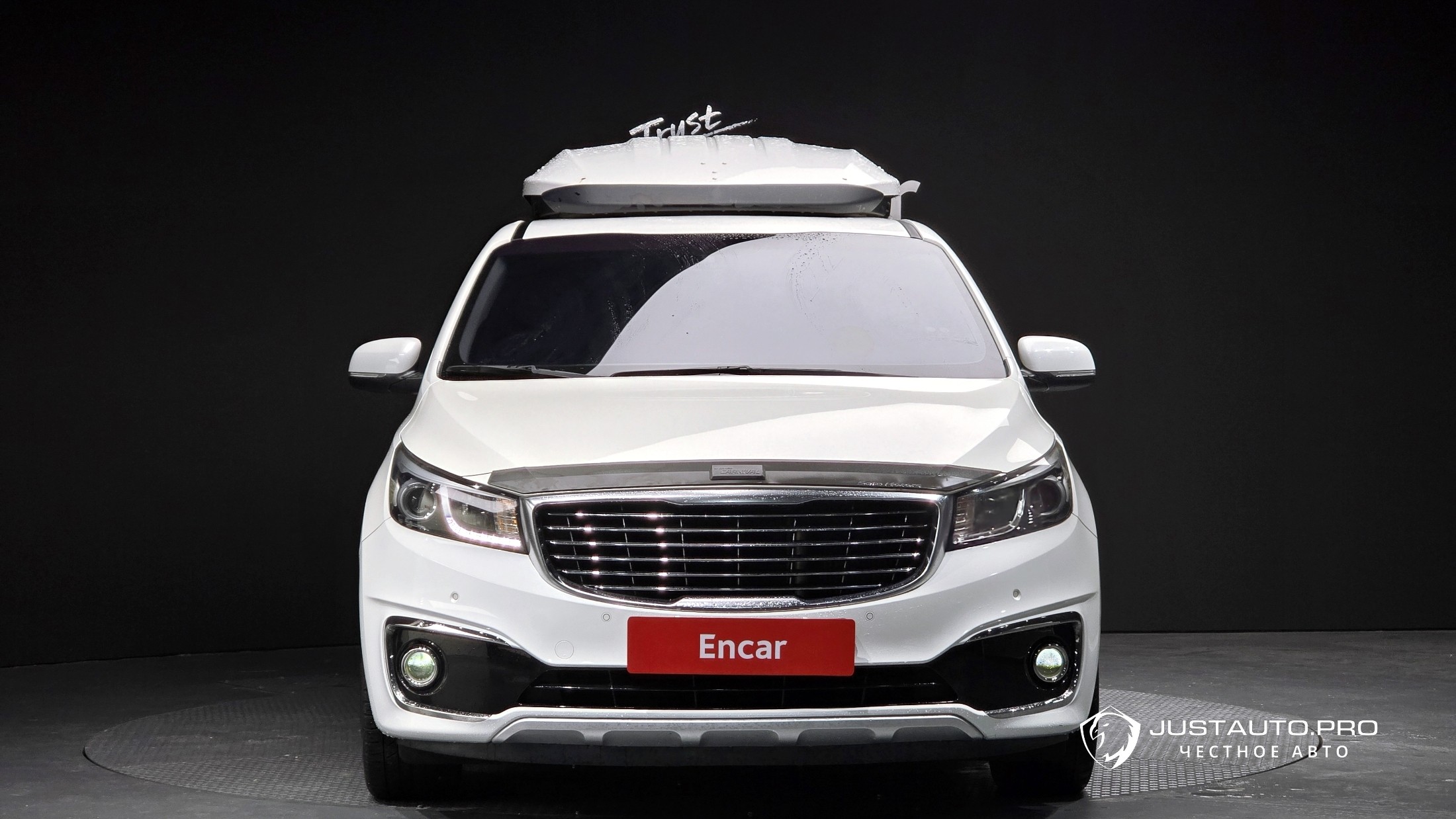 Автомобиль Kia Canival