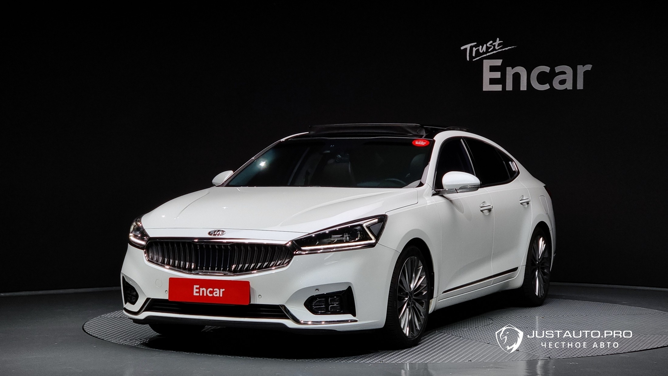 Автомобиль Kia K7