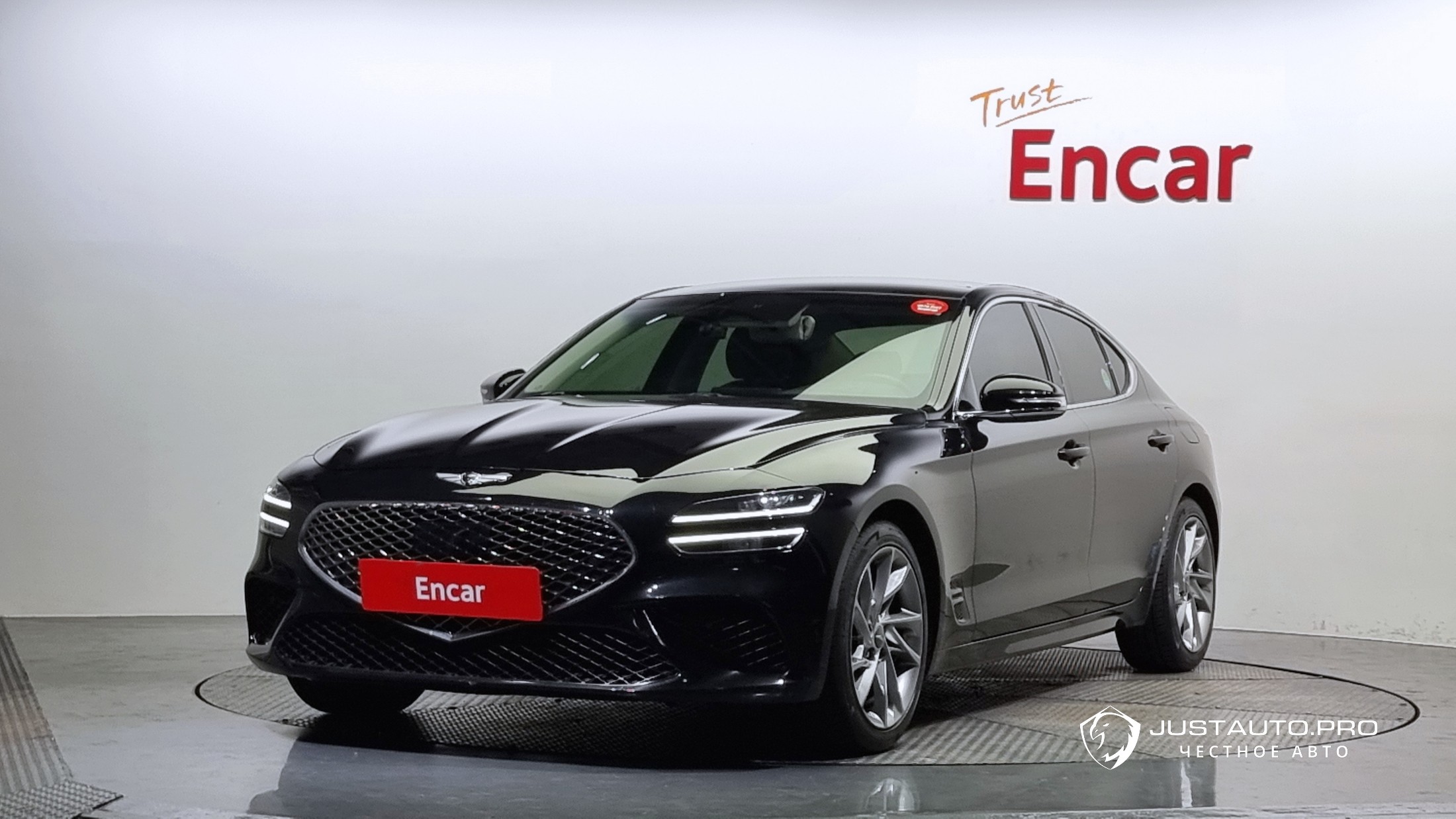 Автомобиль Genesis G70