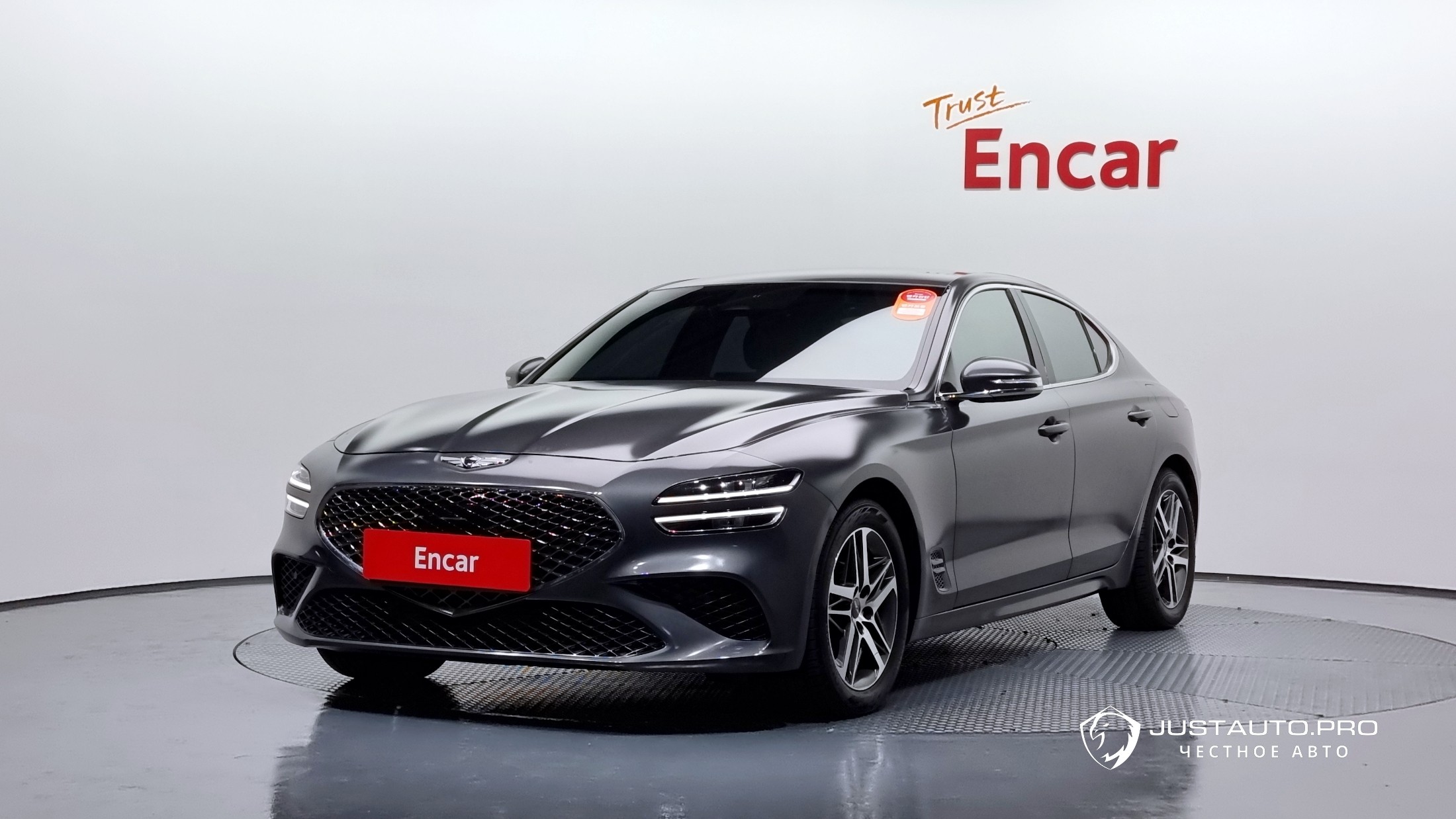 Автомобиль Genesis G70