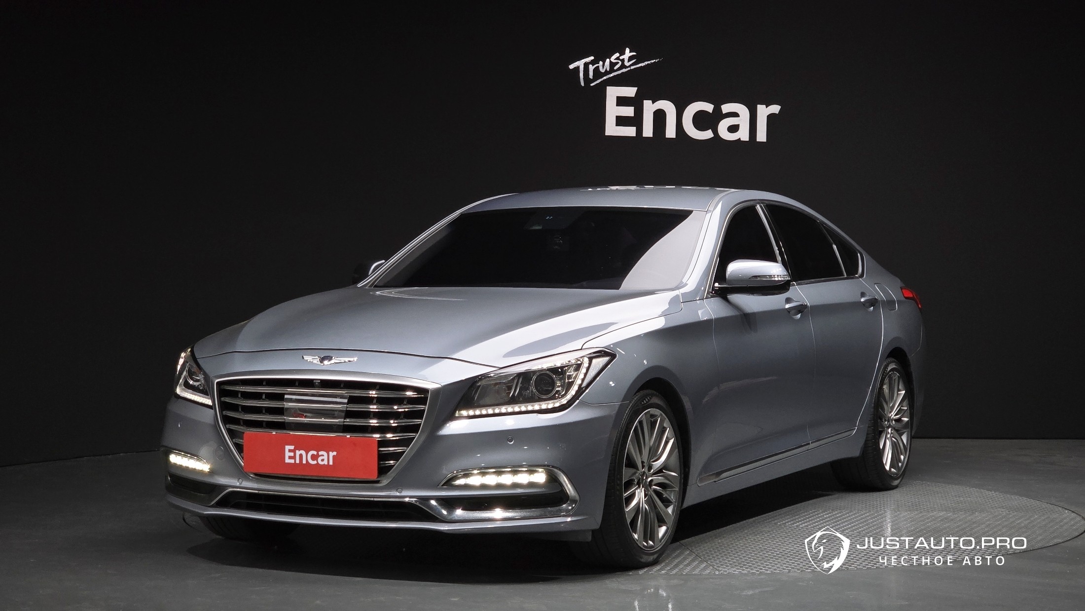 Автомобиль Genesis G80