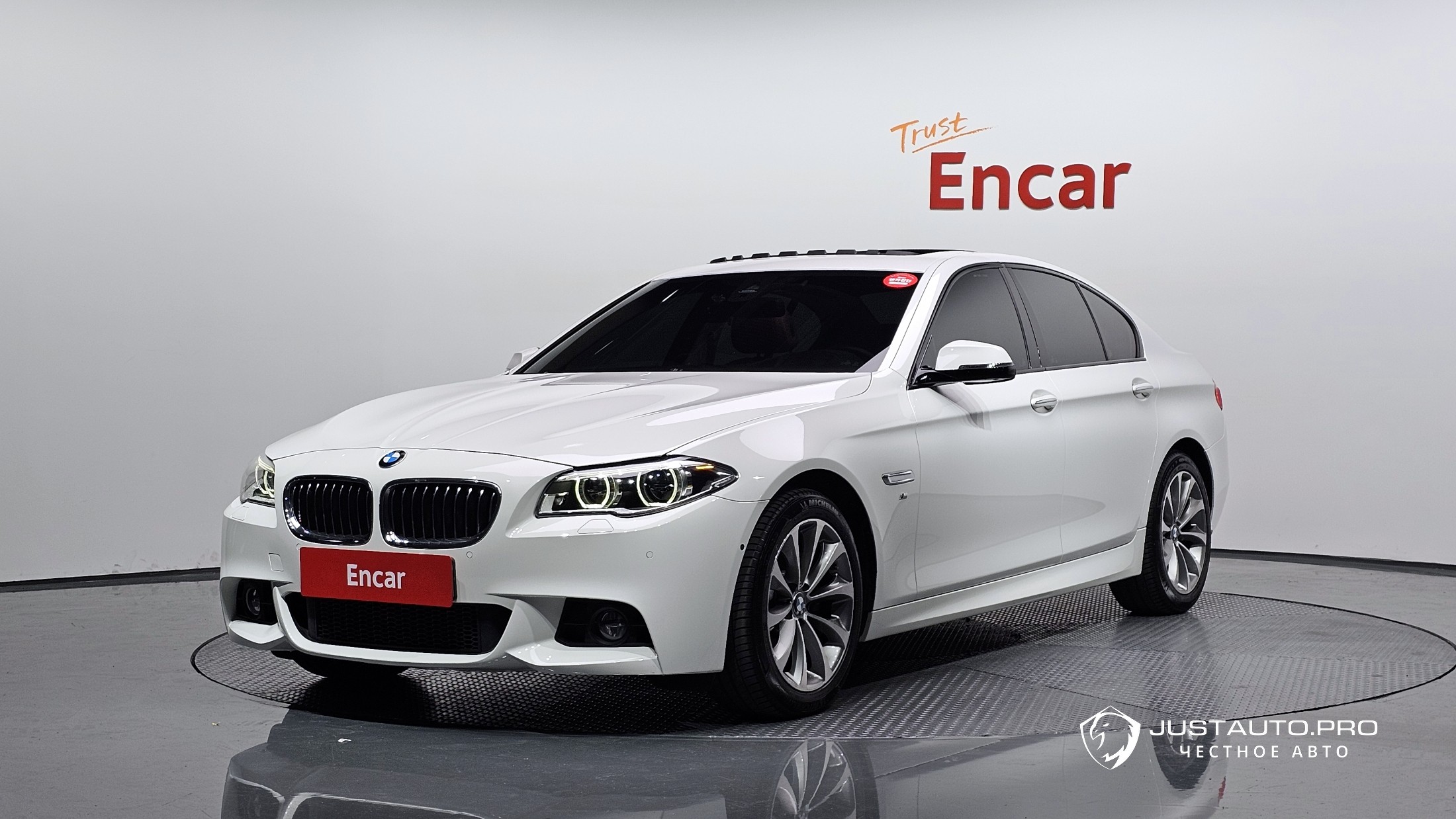 Автомобиль BMW 5-Series