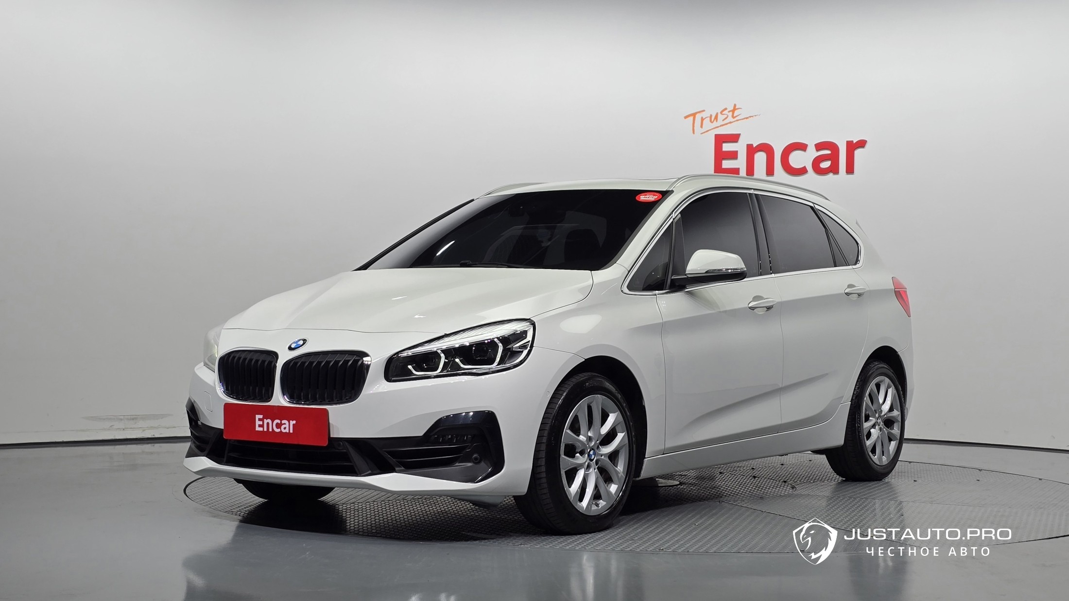 Автомобиль BMW 2-Series