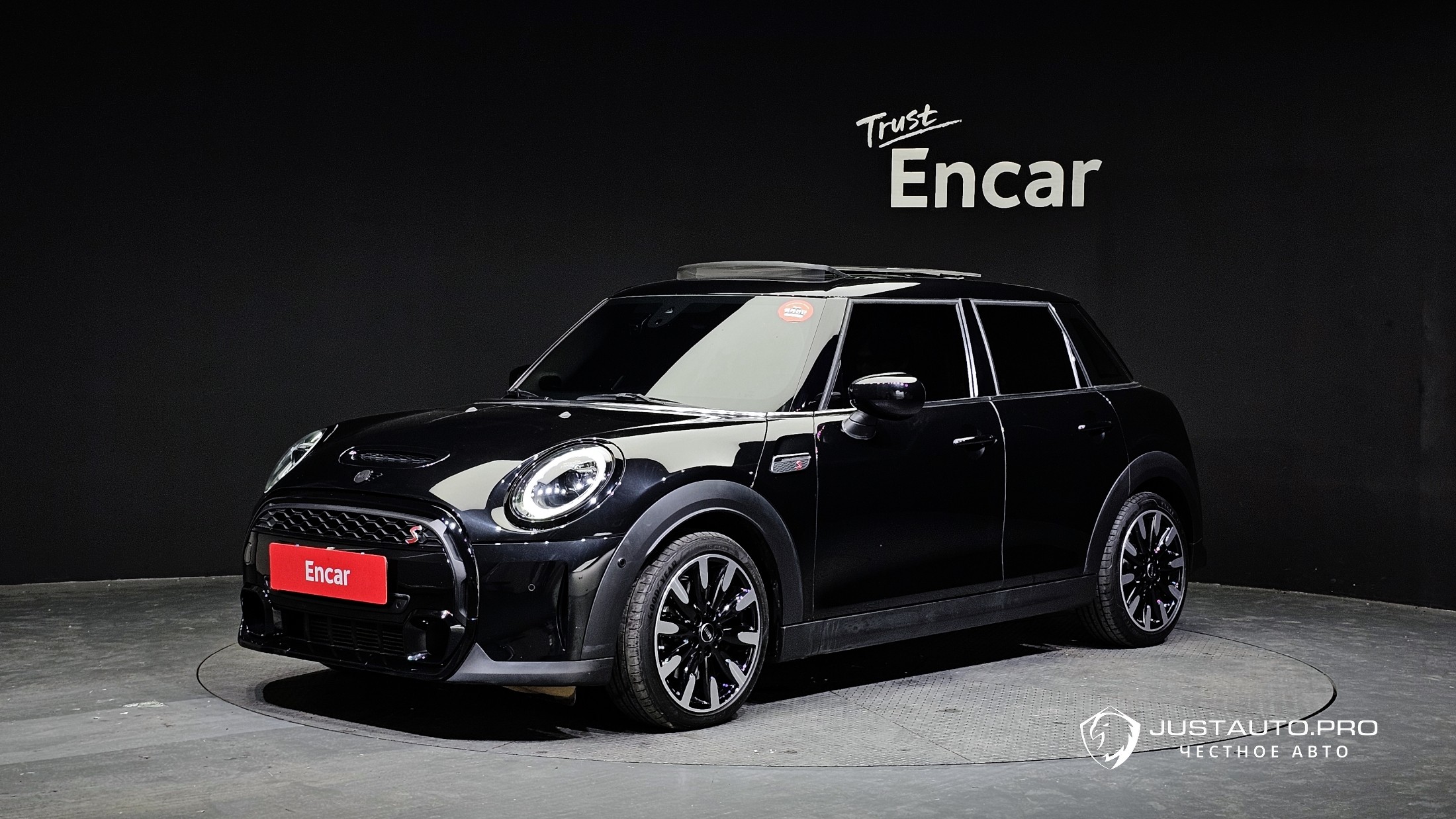 Автомобиль Mini Cooper
