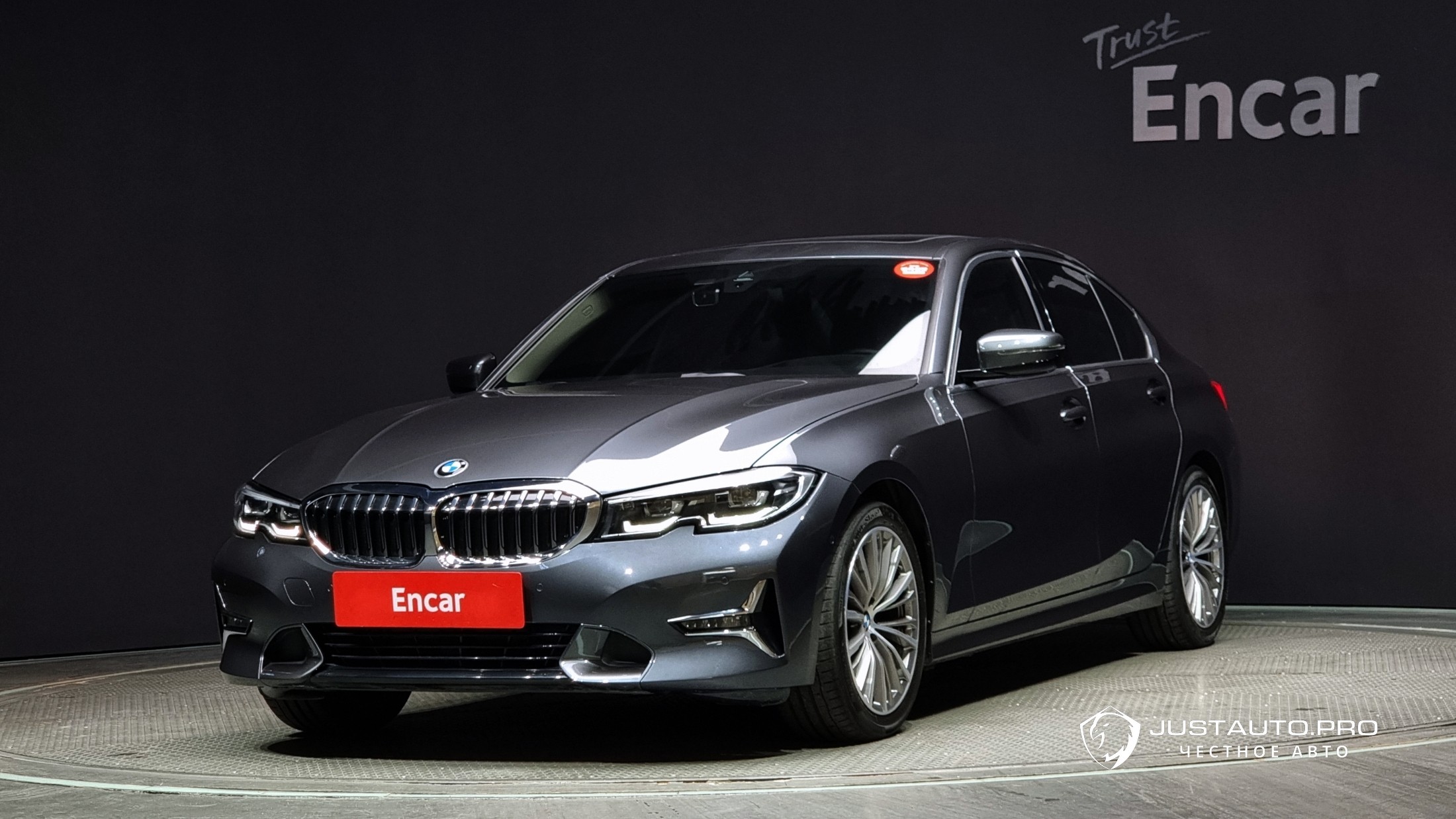 Автомобиль BMW 3-Series