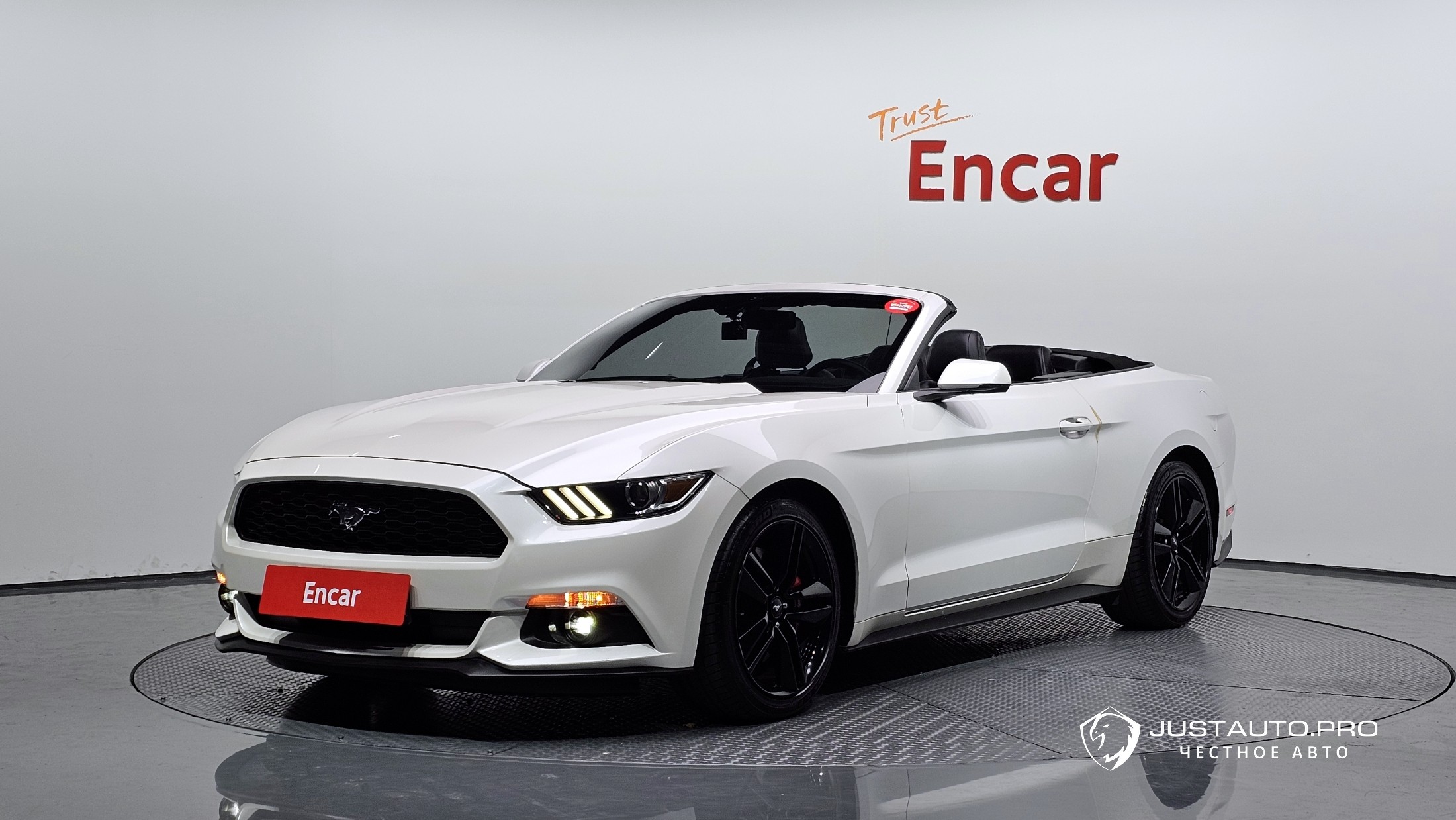 Автомобиль Ford Mustang