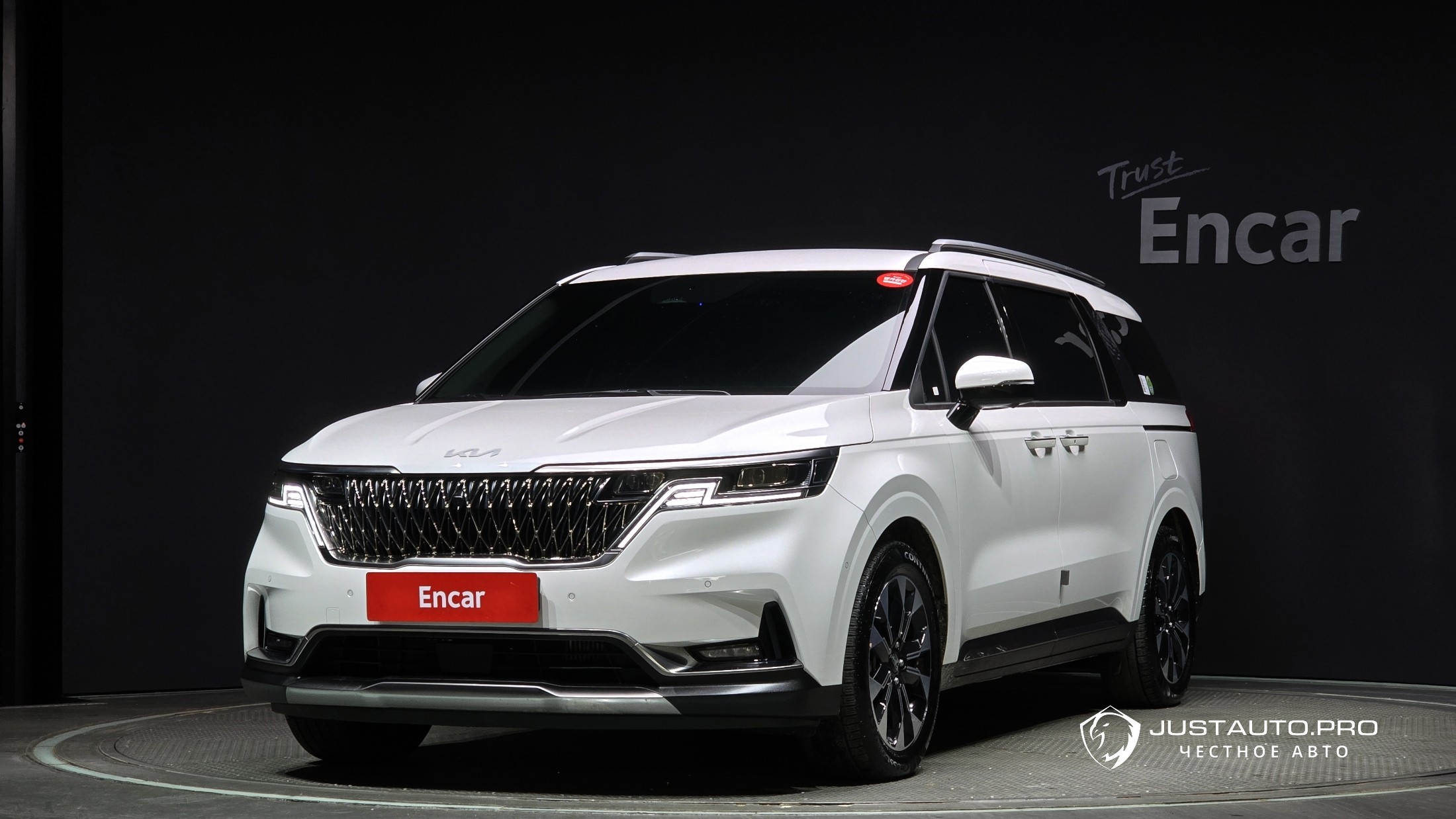 Автомобиль Kia Canival
