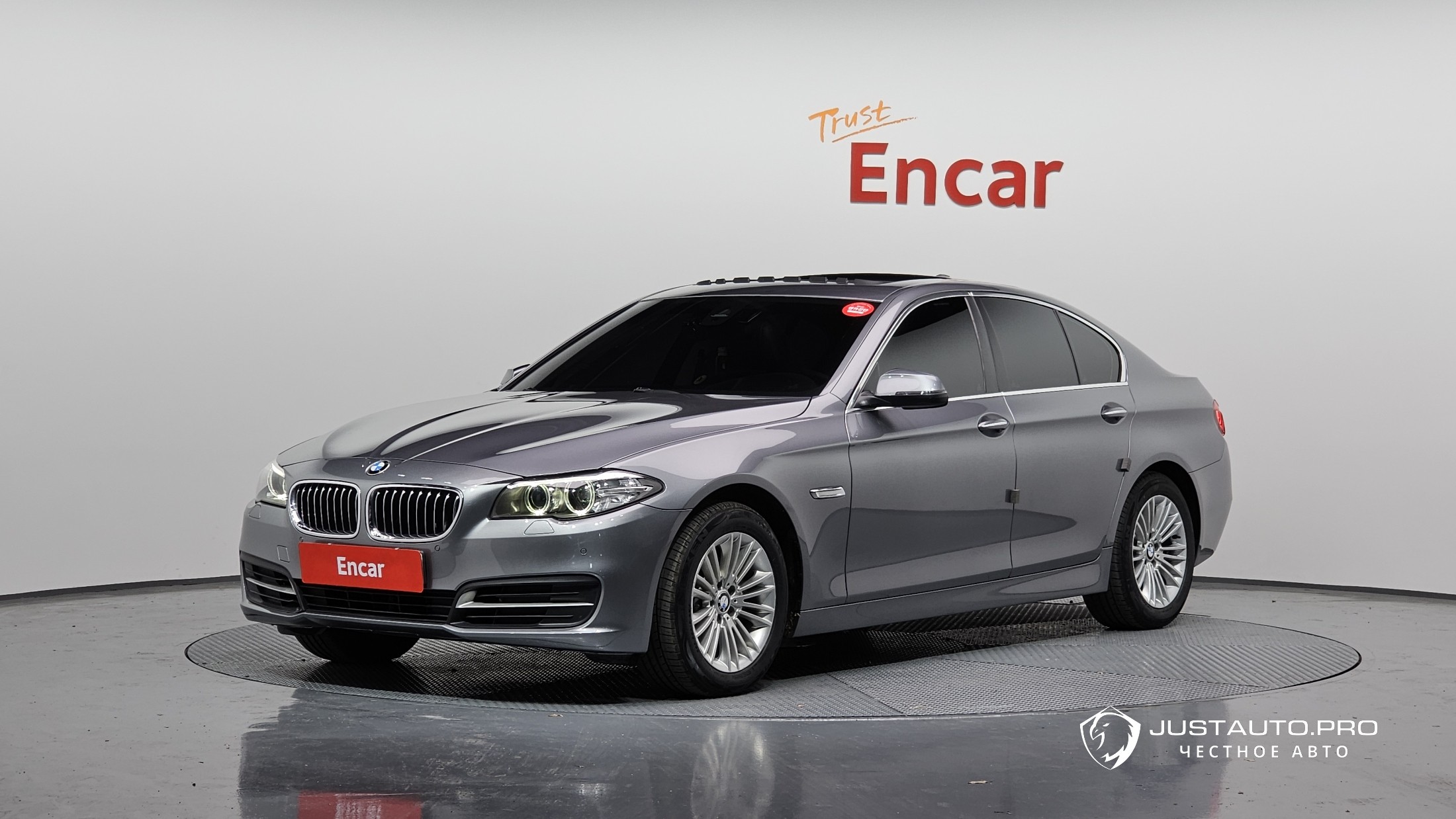 Автомобиль BMW 5-Series