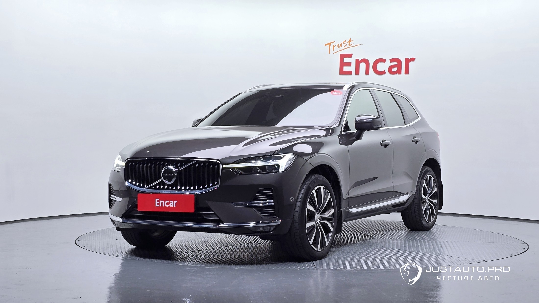 Автомобиль Volvo XC60